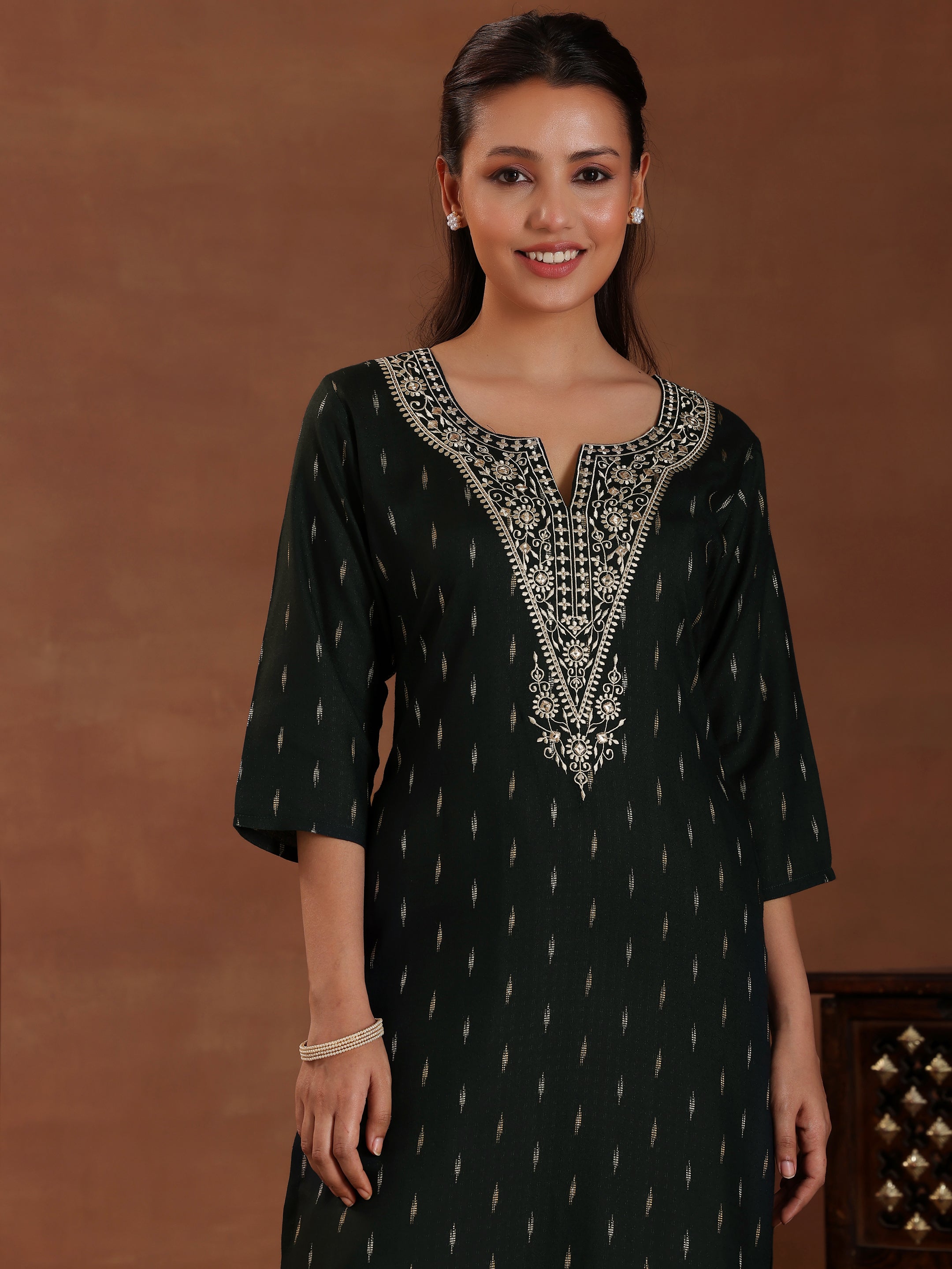 Green Woven Design Cotton Straight Kurta