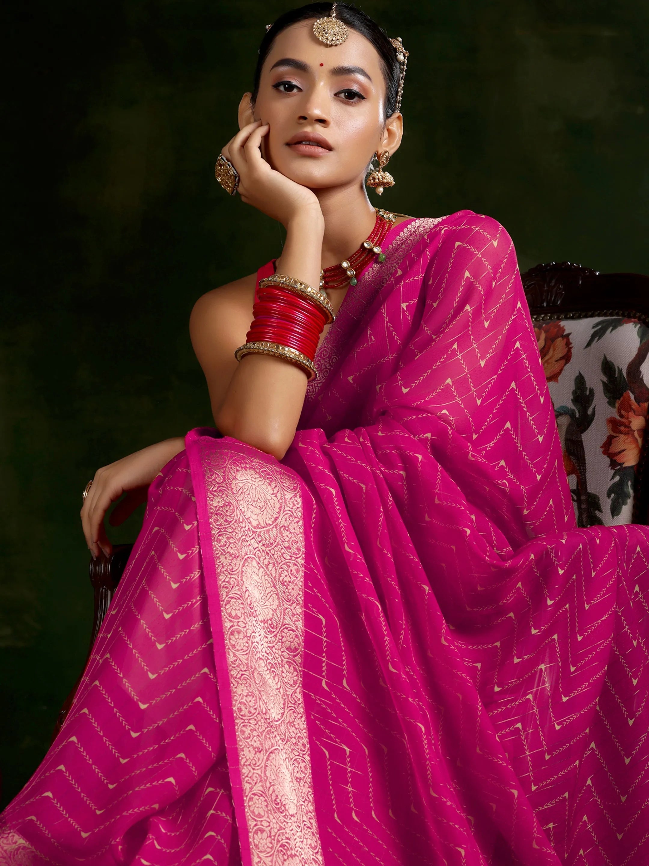 Pink Printed Silk Blend Saree With Unstitched Blouse Piece