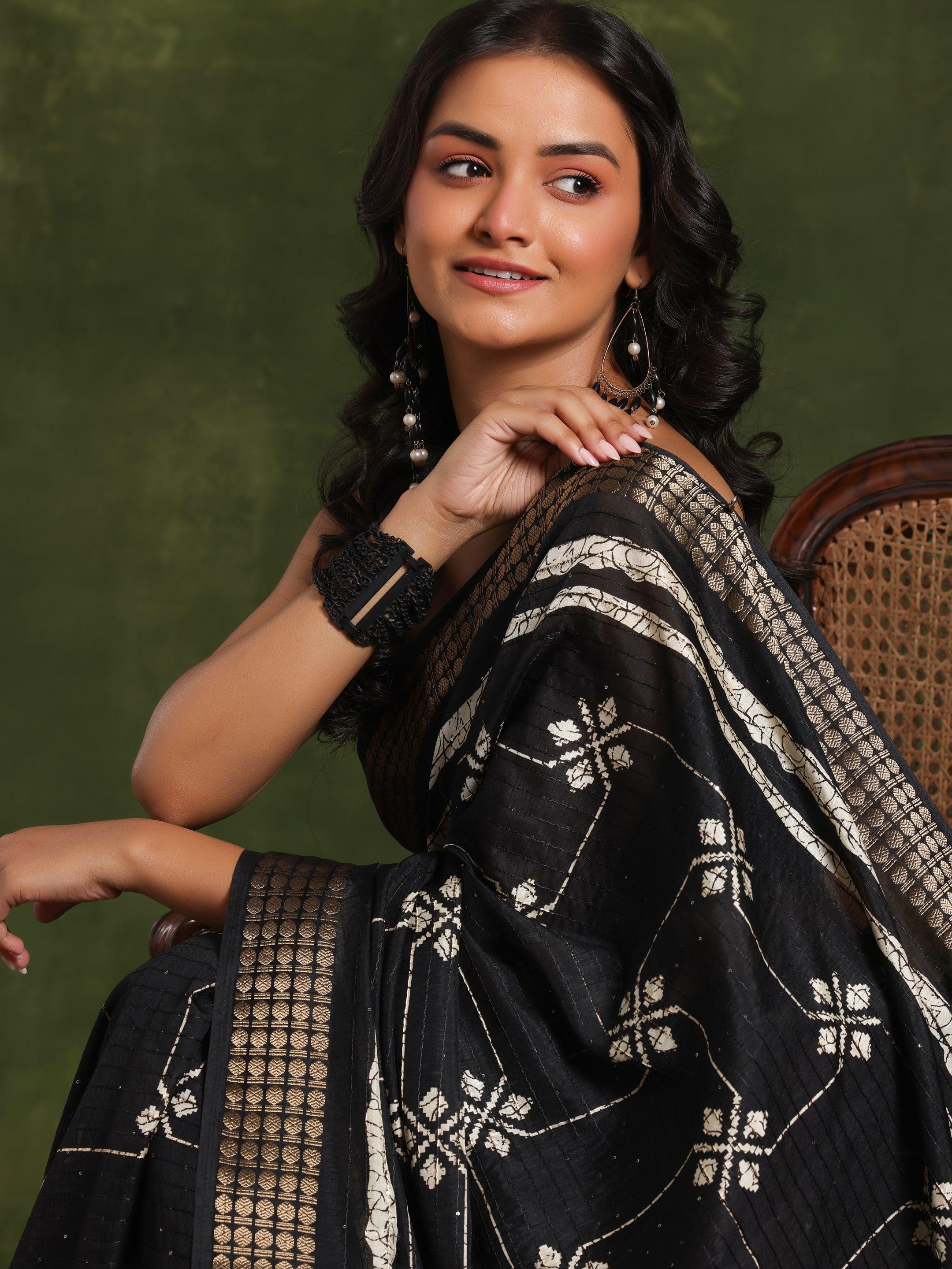 Black Printed Silk Blend Saree With Unstitched Blouse Piece