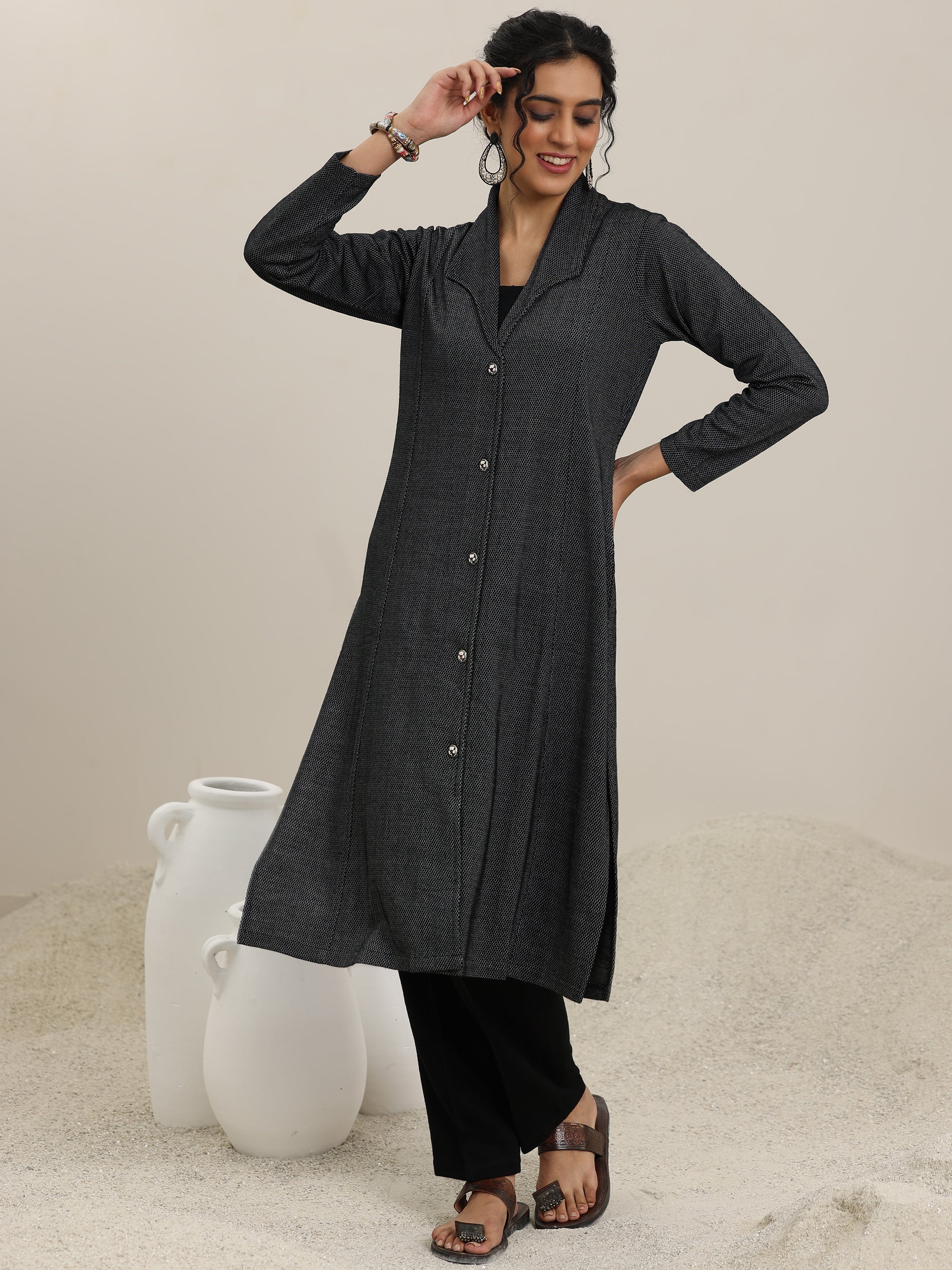 Plain black kurtis online hotsell