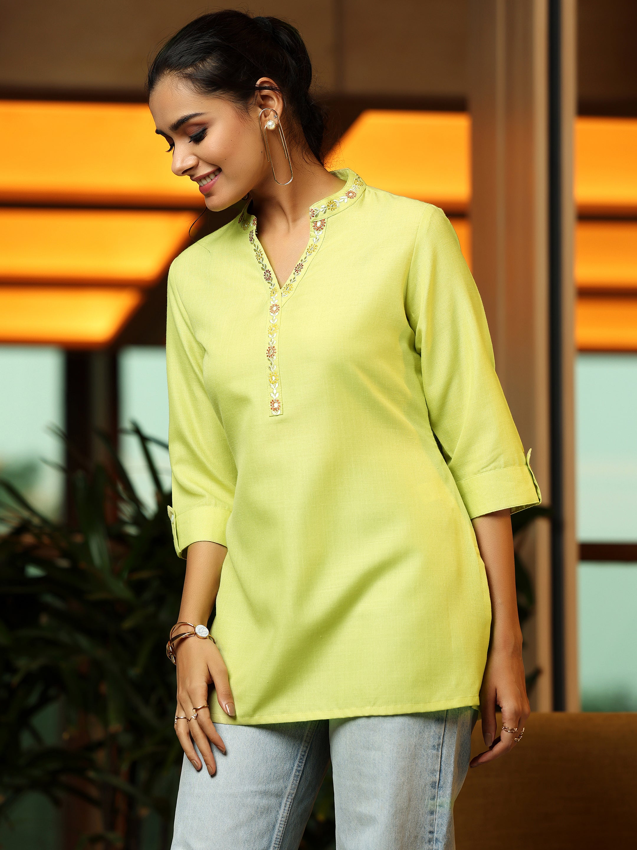 Green Solid Cotton Blend Straight Kurti