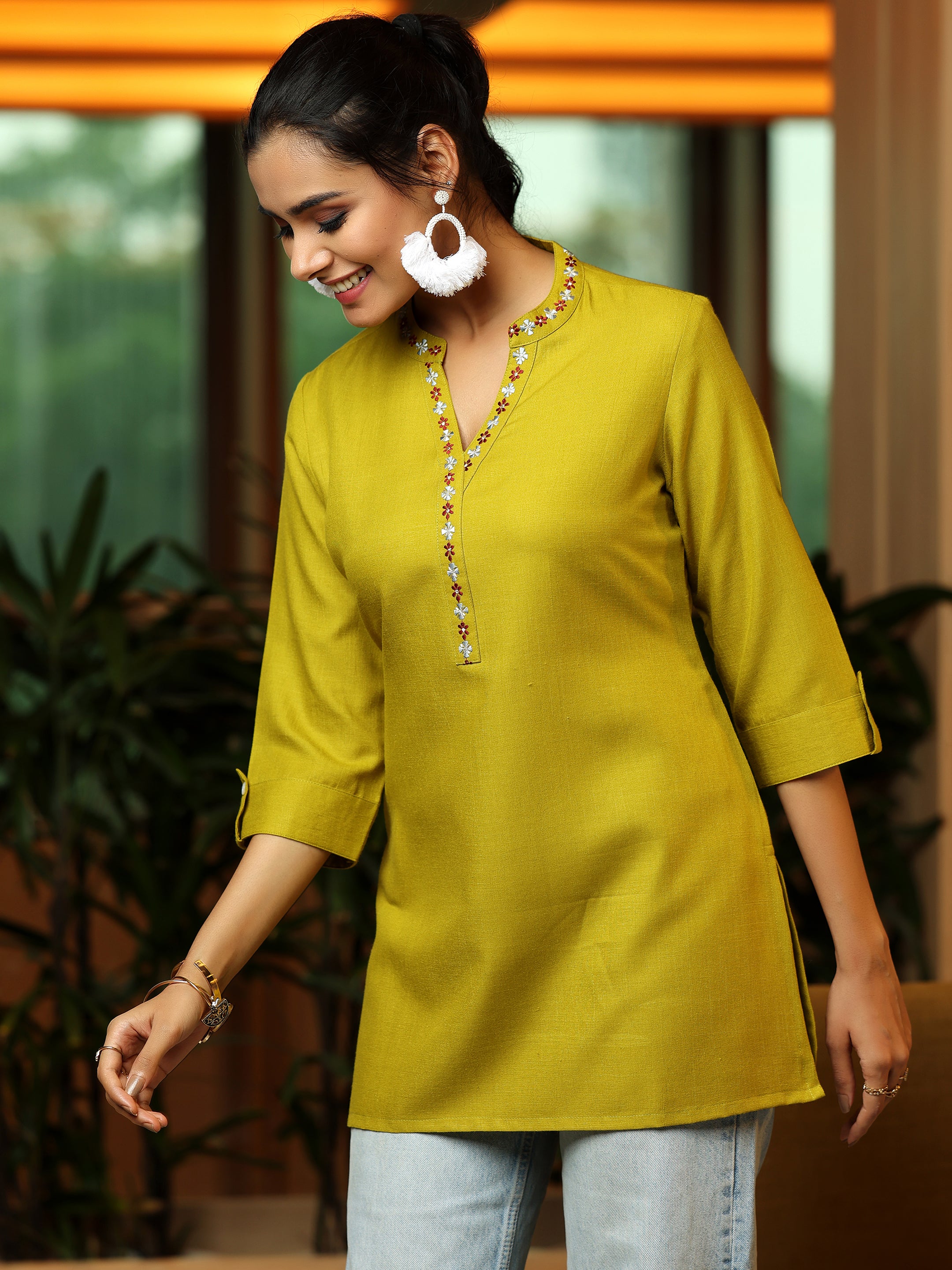 Green Solid Cotton Blend Straight Kurti