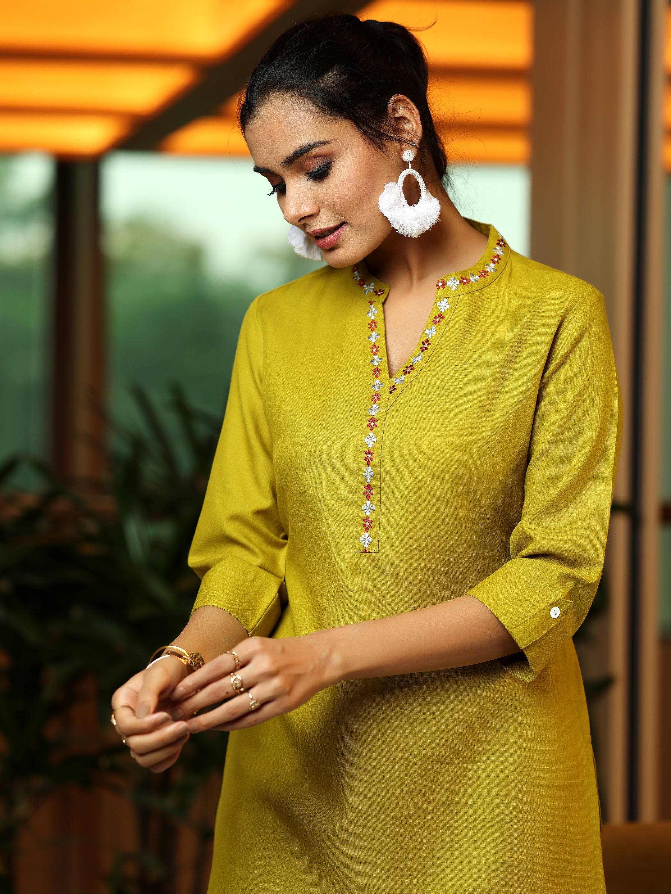 Green Solid Cotton Blend Straight Kurti