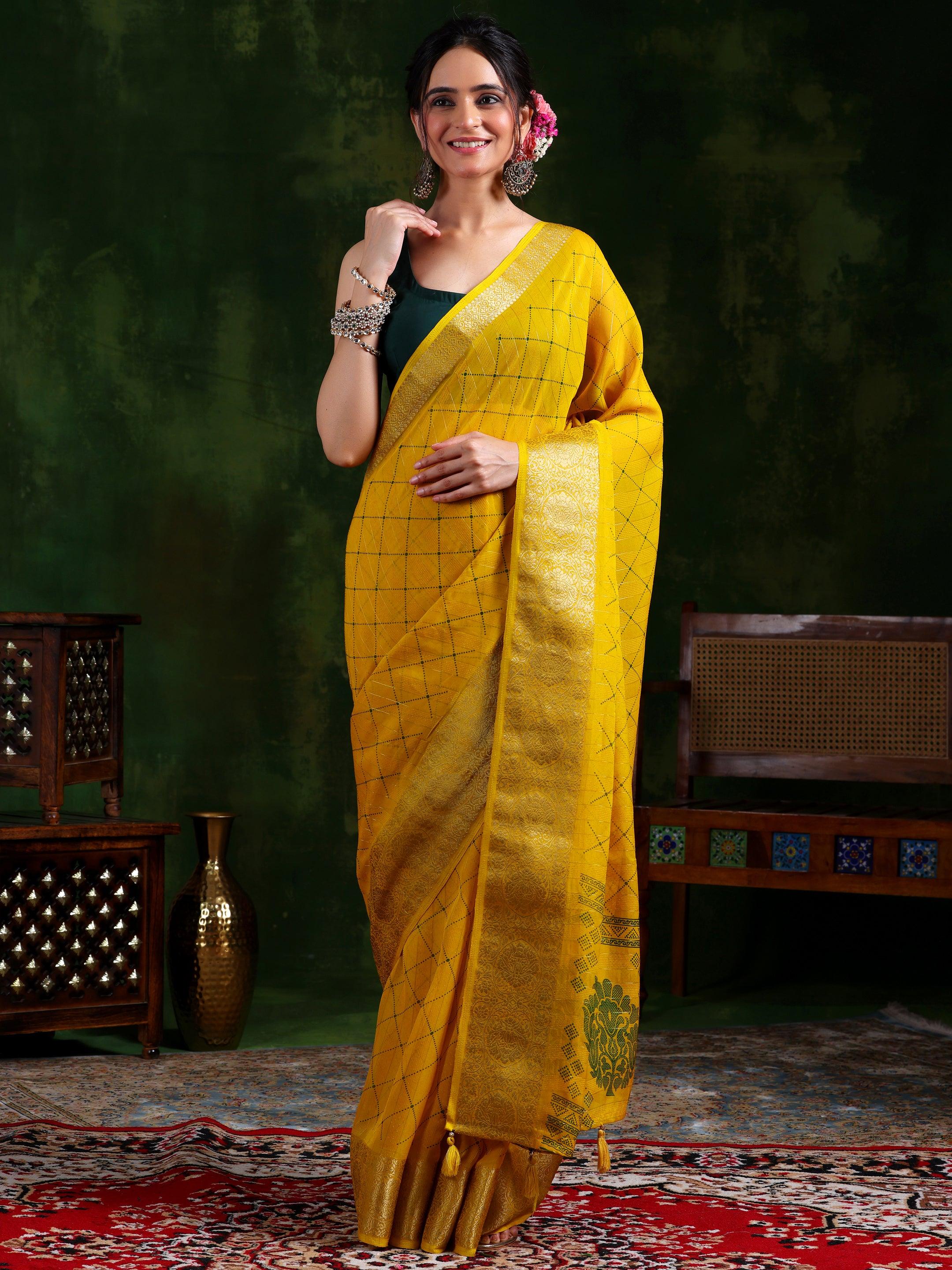 Mustard Printed Silk Blend Saree With Unstitched Blouse Piece