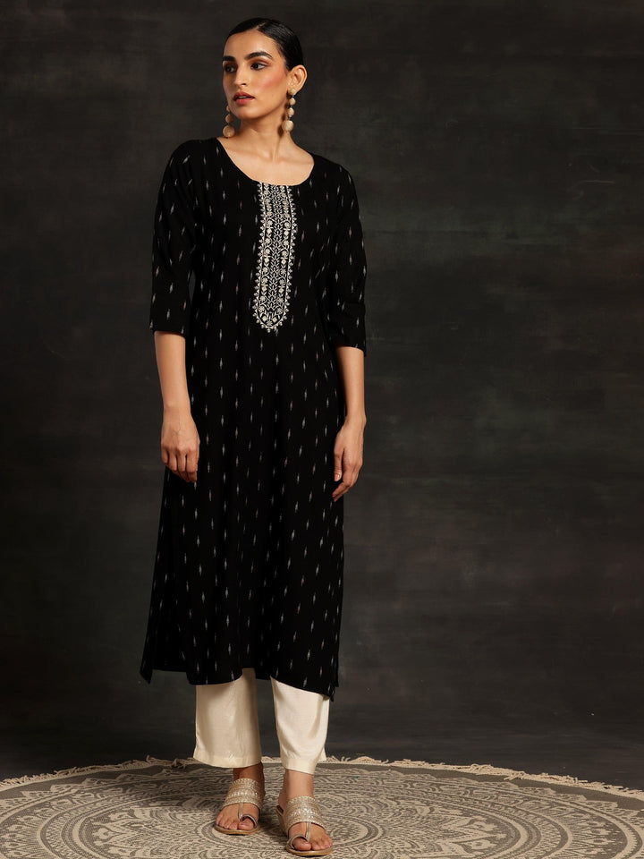 Black Yoke Design Cotton Straight Kurta - ShopLibas