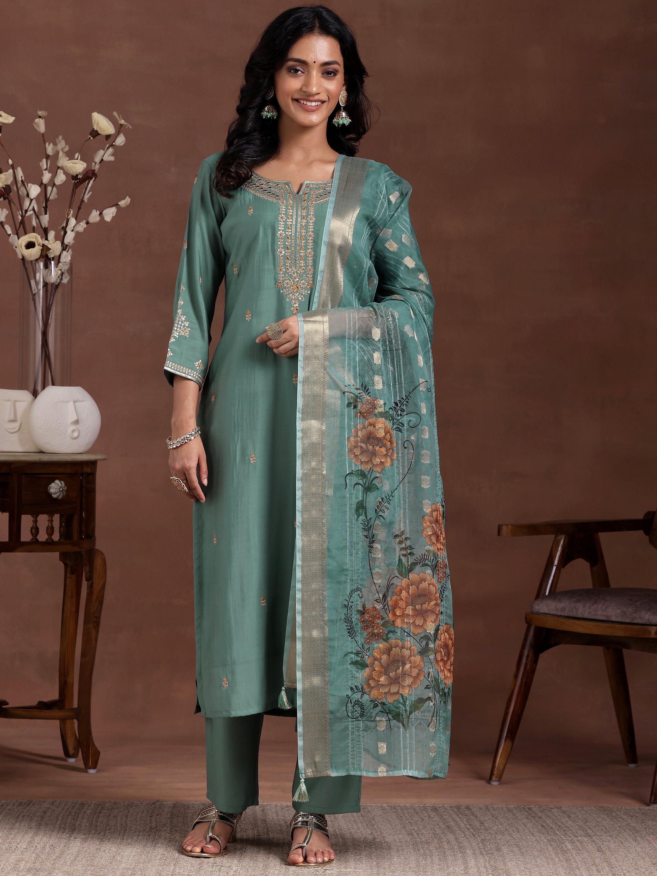 Green Embroidered Silk Blend Straight Suit With Dupatta