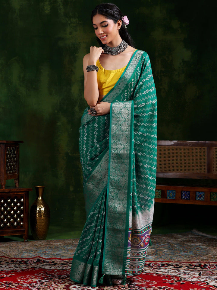 Green Printed Silk Blend Saree With Unstitched Blouse Piece - Libas