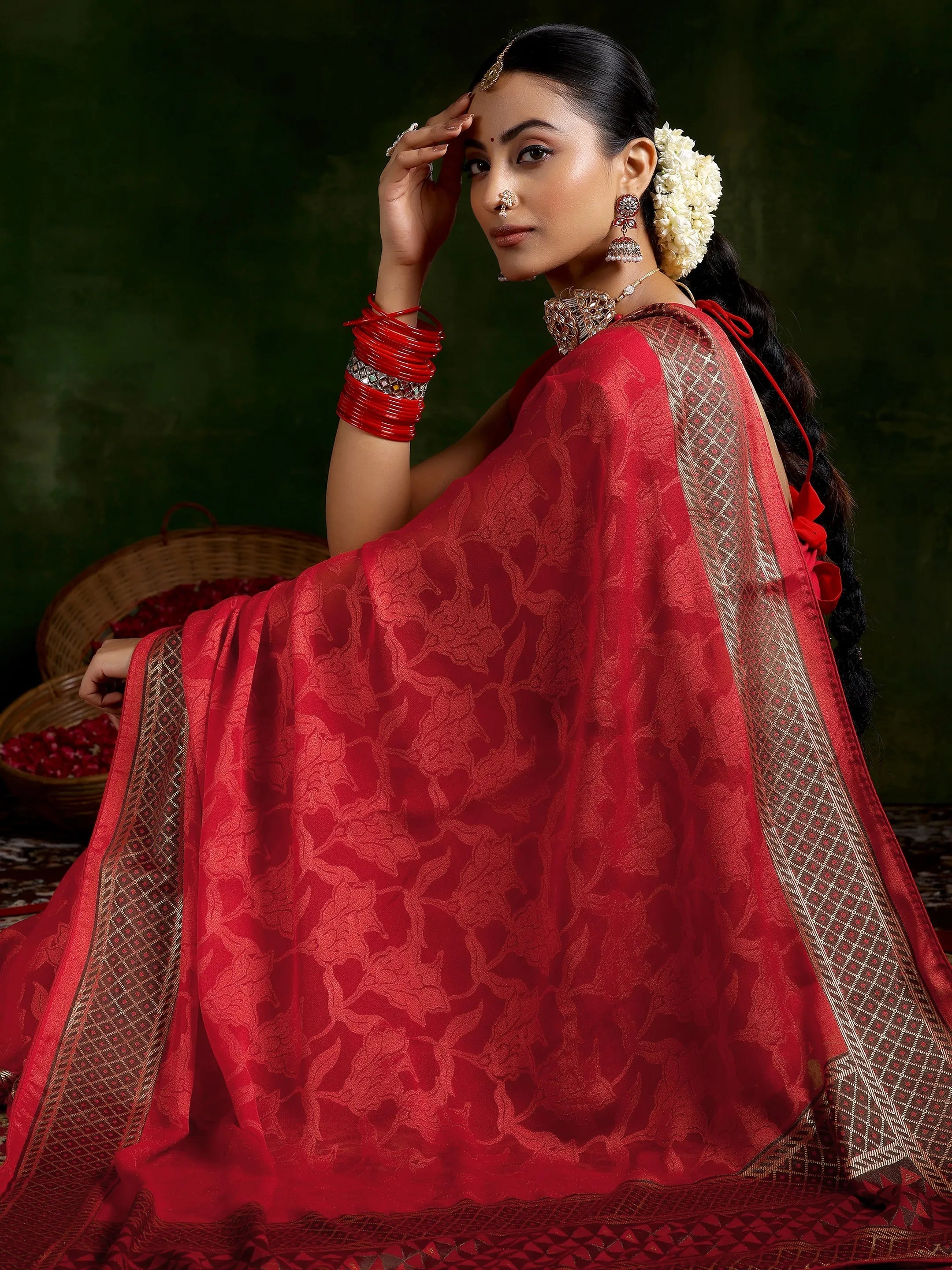 Red Printed Silk Blend Saree With Unstitched Blouse Piece