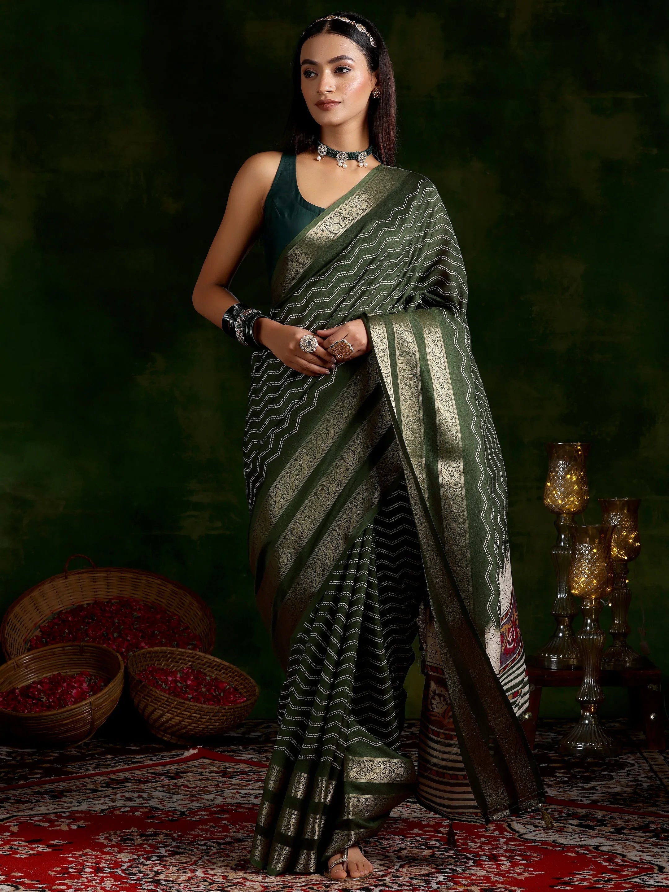 Olive Printed Silk Blend Saree With Unstitched Blouse Piece