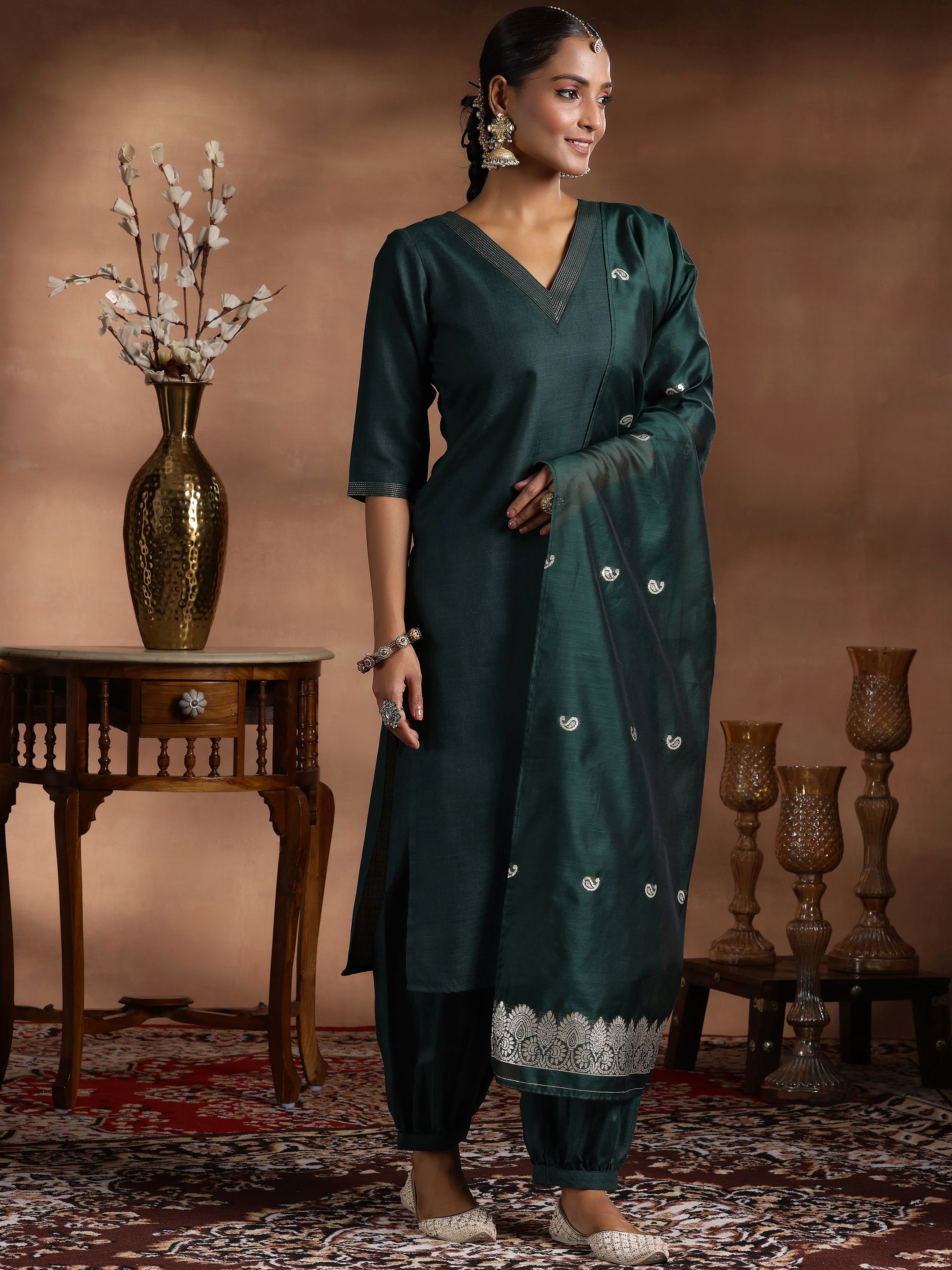 Green Solid Silk Blend Straight Suit With Dupatta