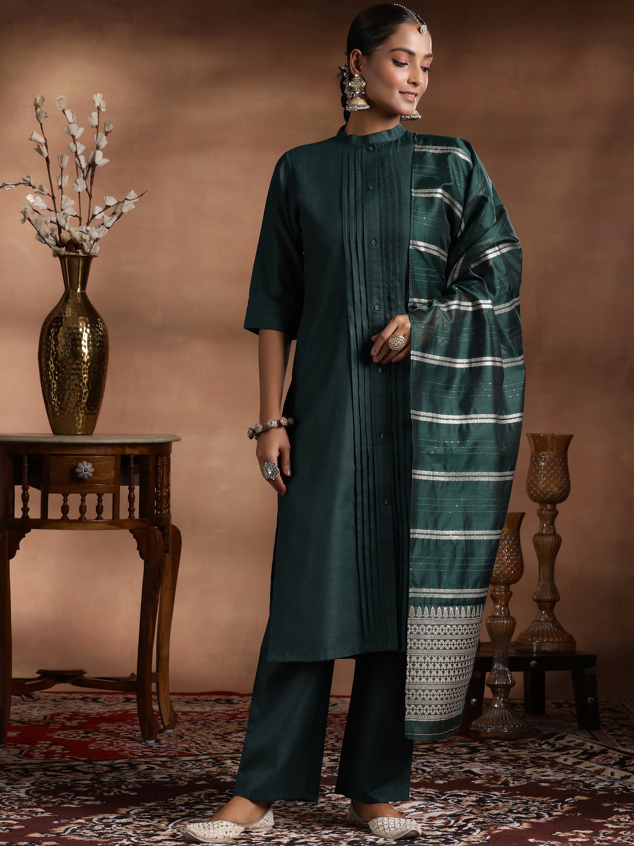 Green Solid Silk Blend Straight Suit With Dupatta