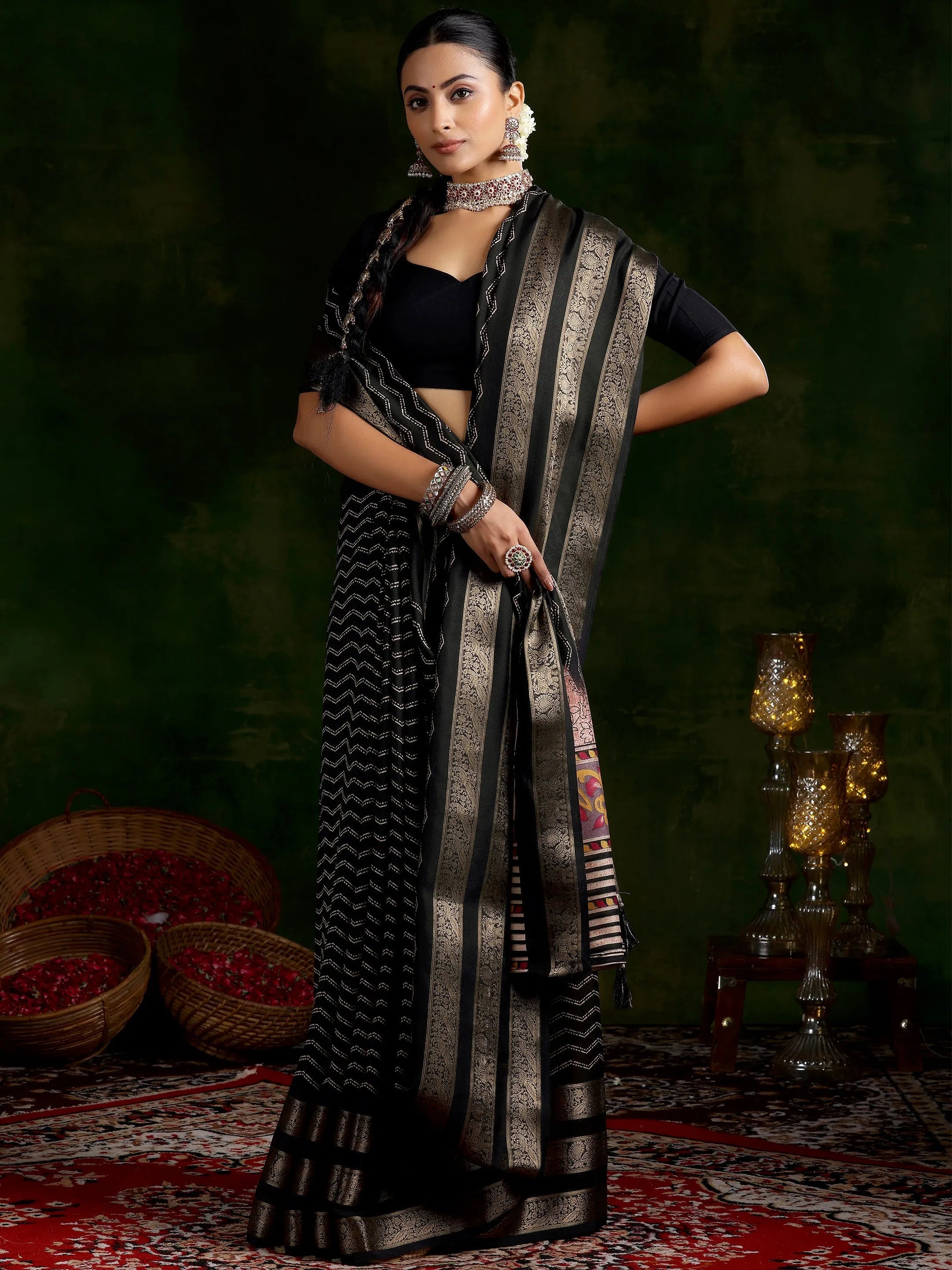 Black Printed Silk Blend Saree With Unstitched Blouse Piece