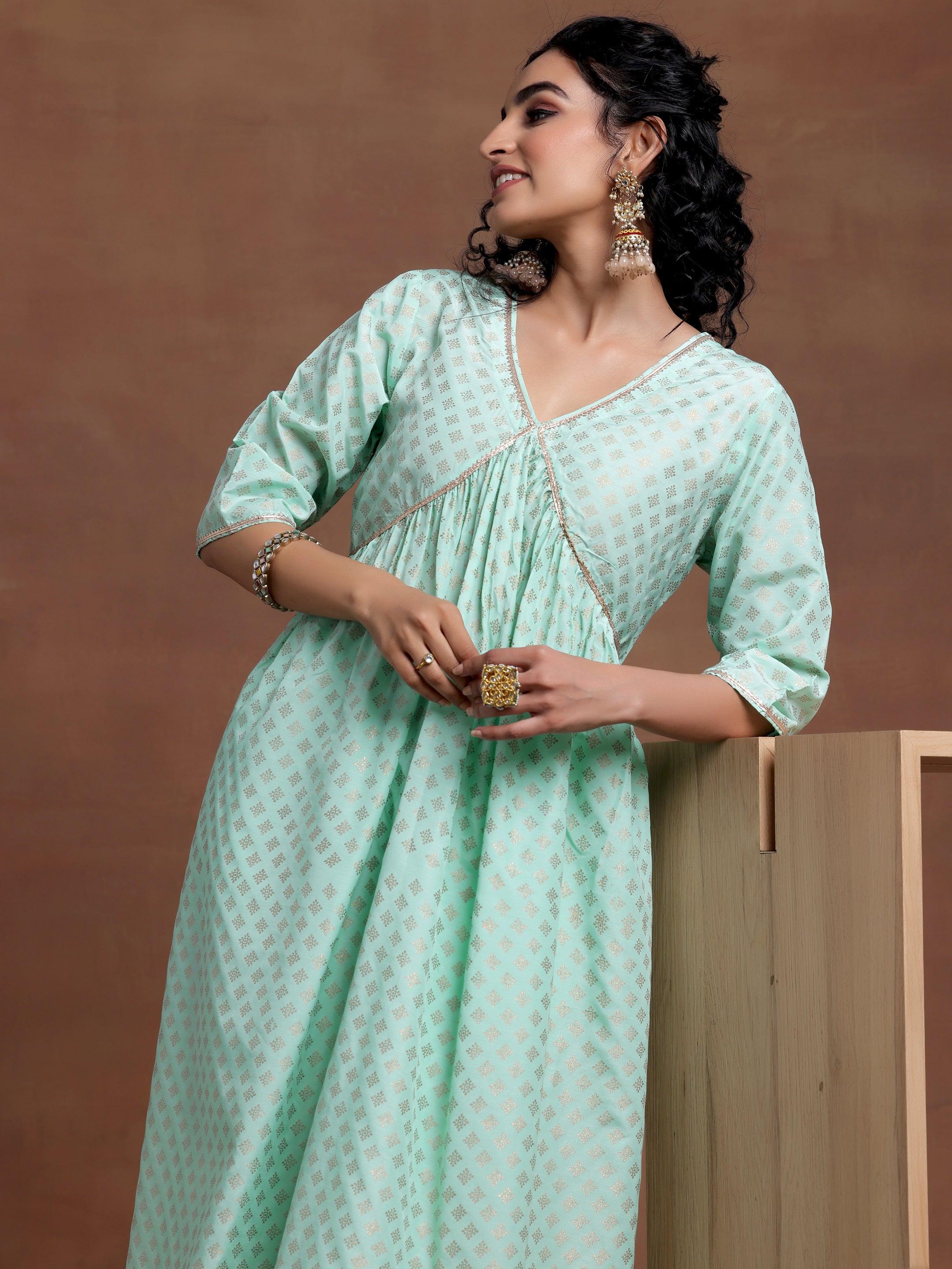 Green Woven Design Silk Blend A-Line Kurta With Trousers