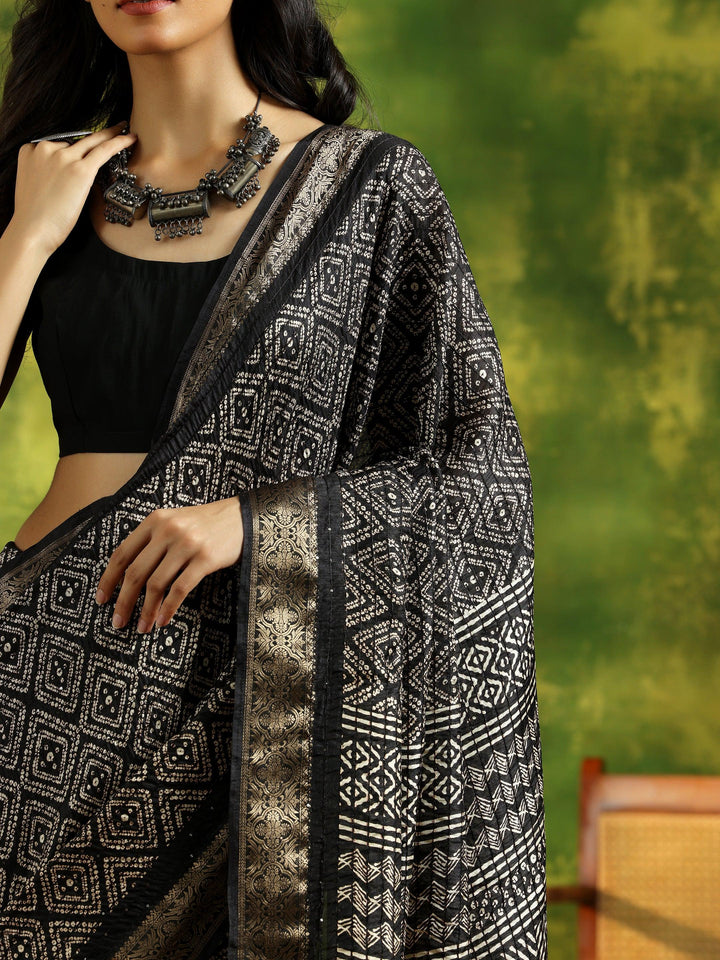 Black Printed Silk Blend Saree With Unstitched Blouse Piece - Libas