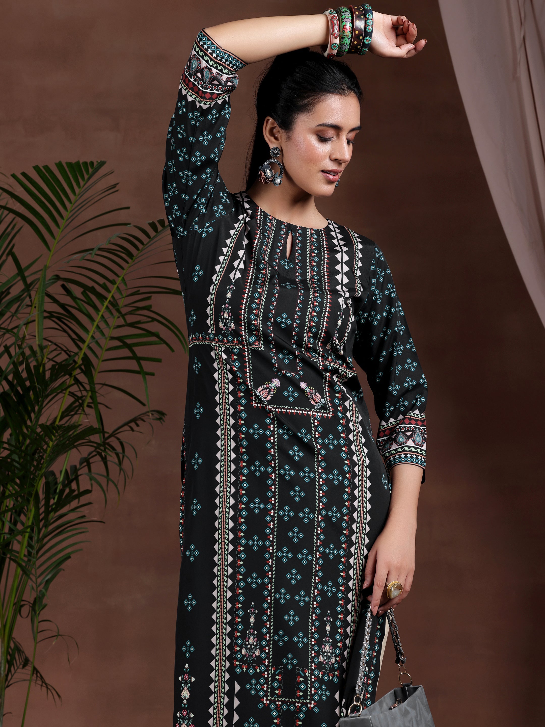 Black Printed Crepe Straight Kurta