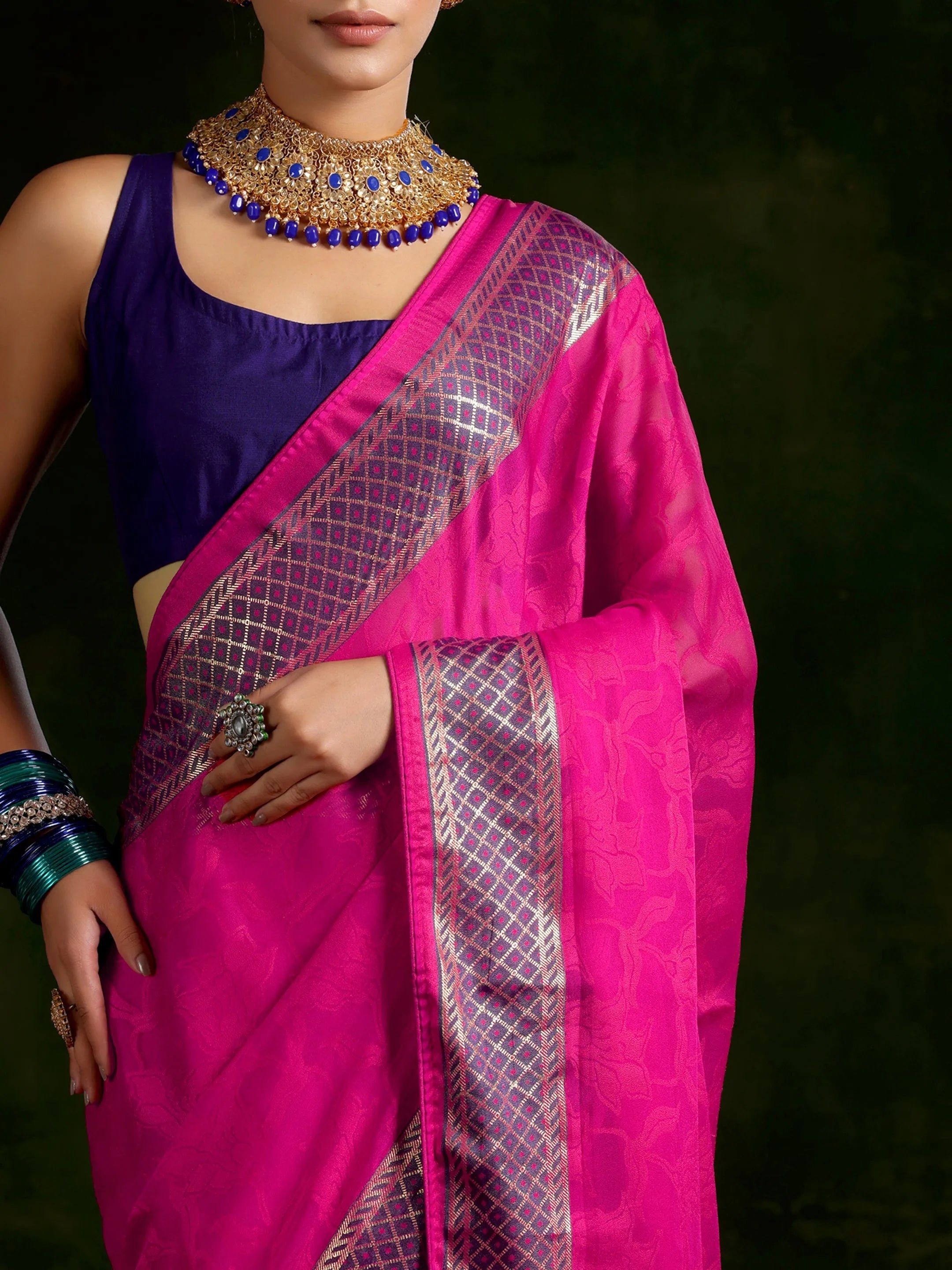 Pink Printed Silk Blend Saree With Unstitched Blouse Piece