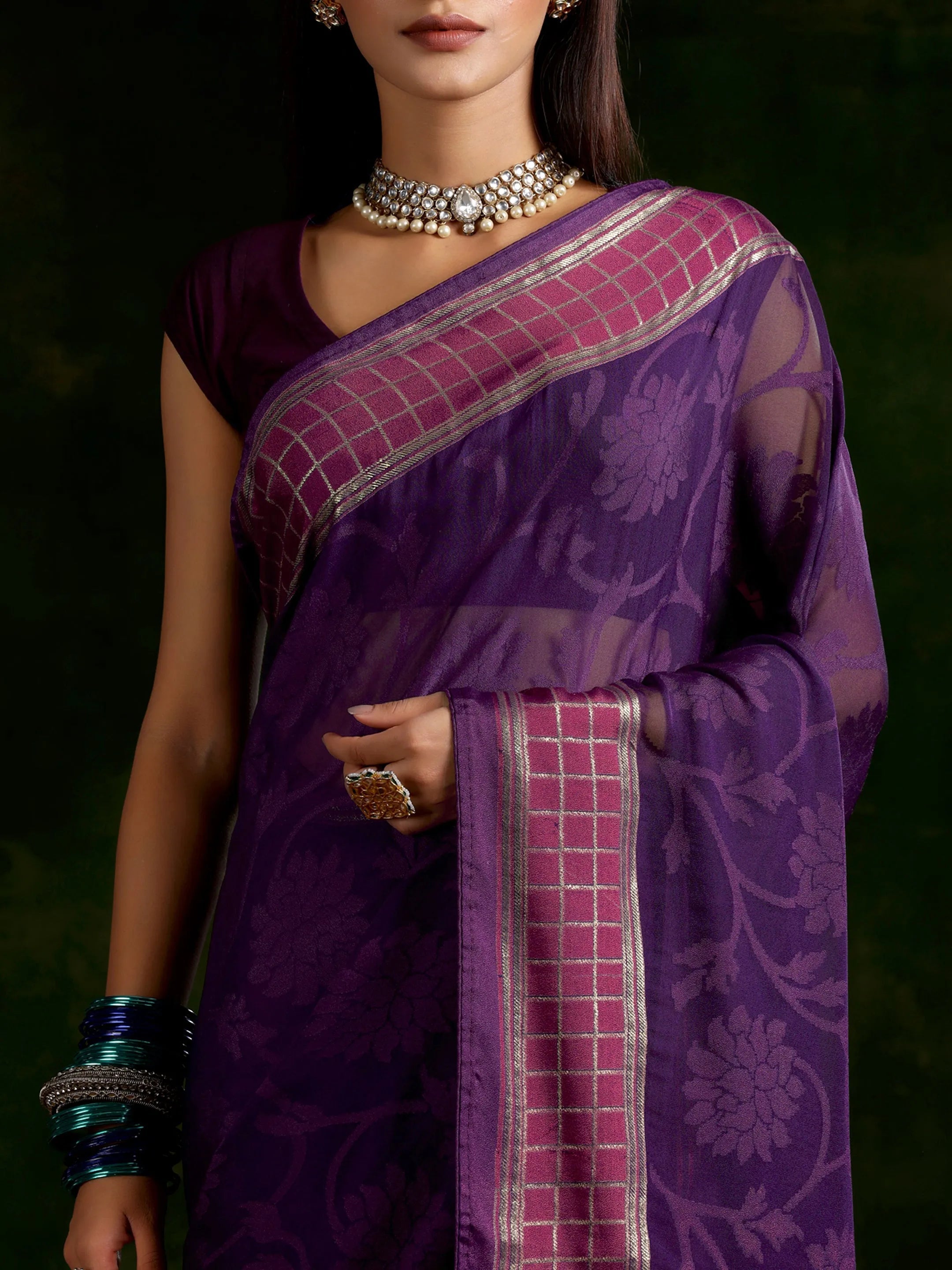 Purple Printed Silk Blend Saree With Unstitched Blouse Piece