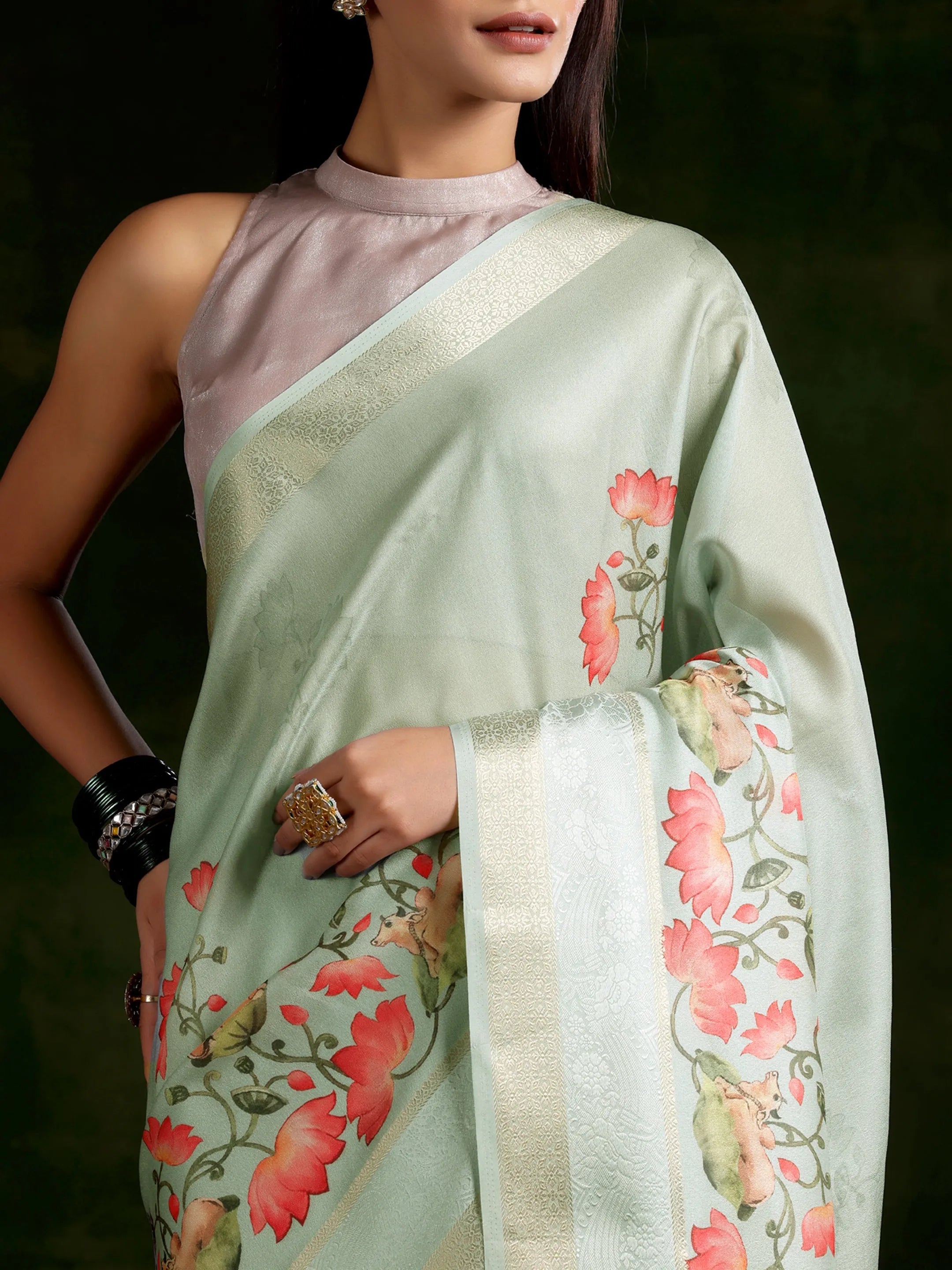 Green Printed Silk Blend Saree With Unstitched Blouse Piece