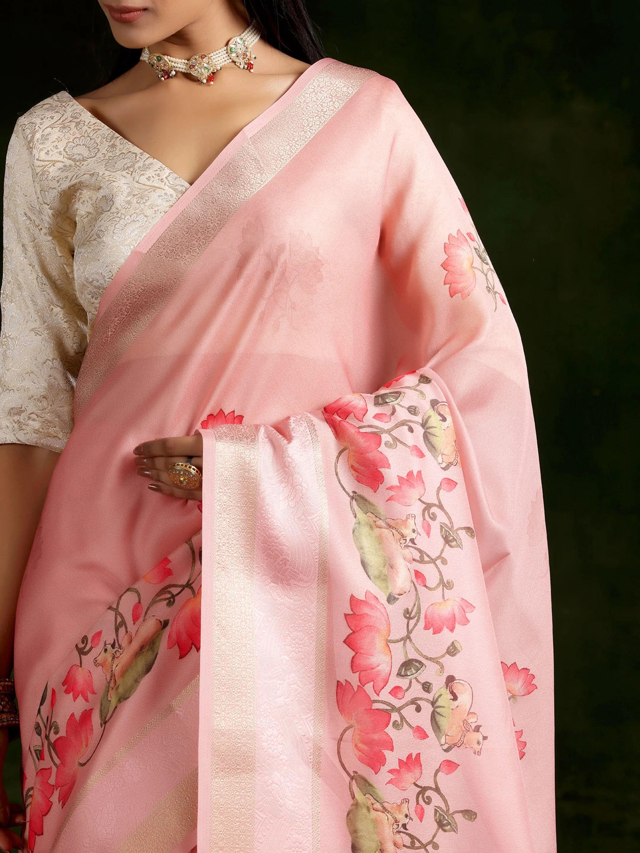 Peach Printed Silk Blend Saree With Unstitched Blouse Piece