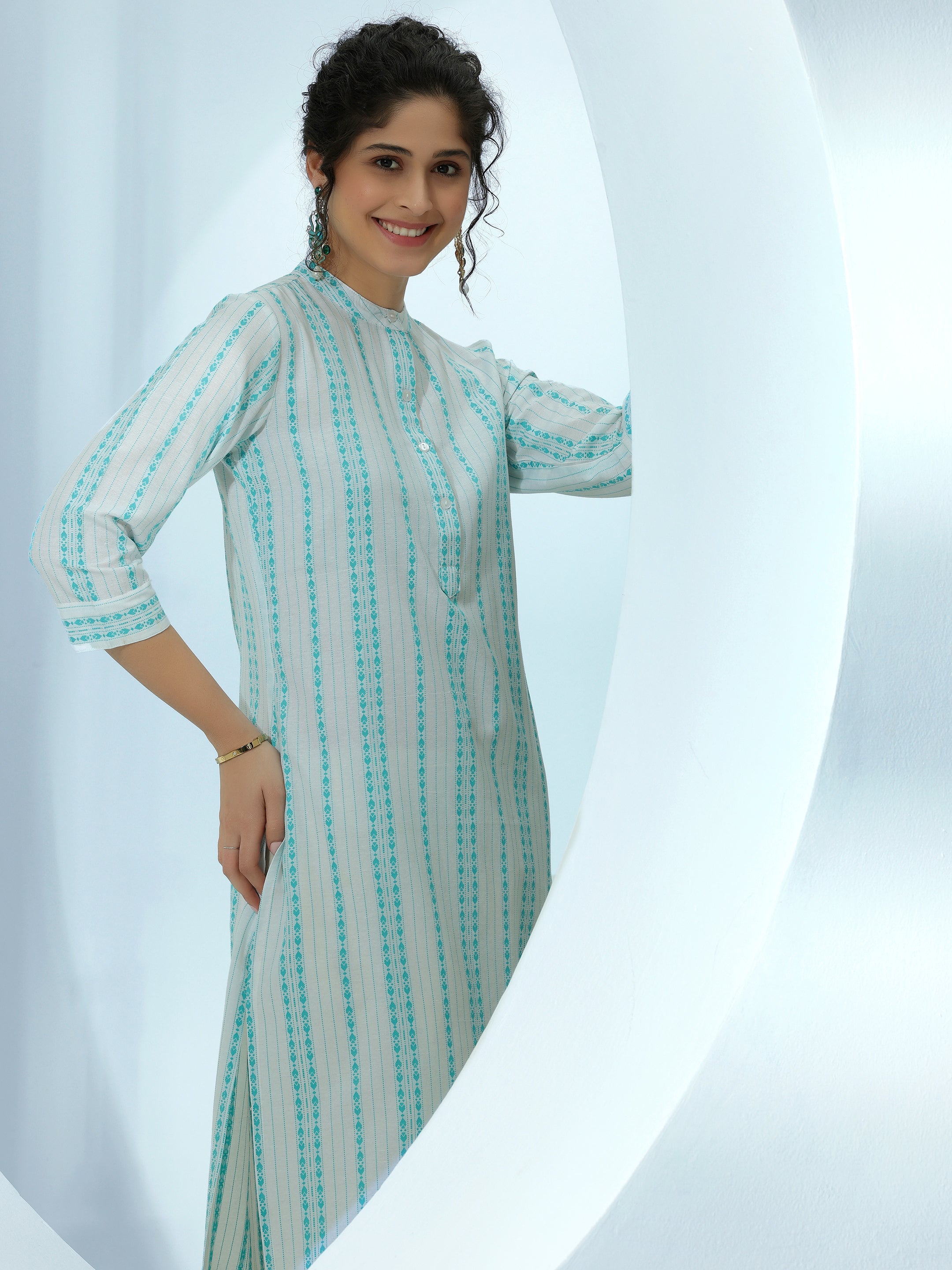 White Woven Design Cotton Straight Kurta