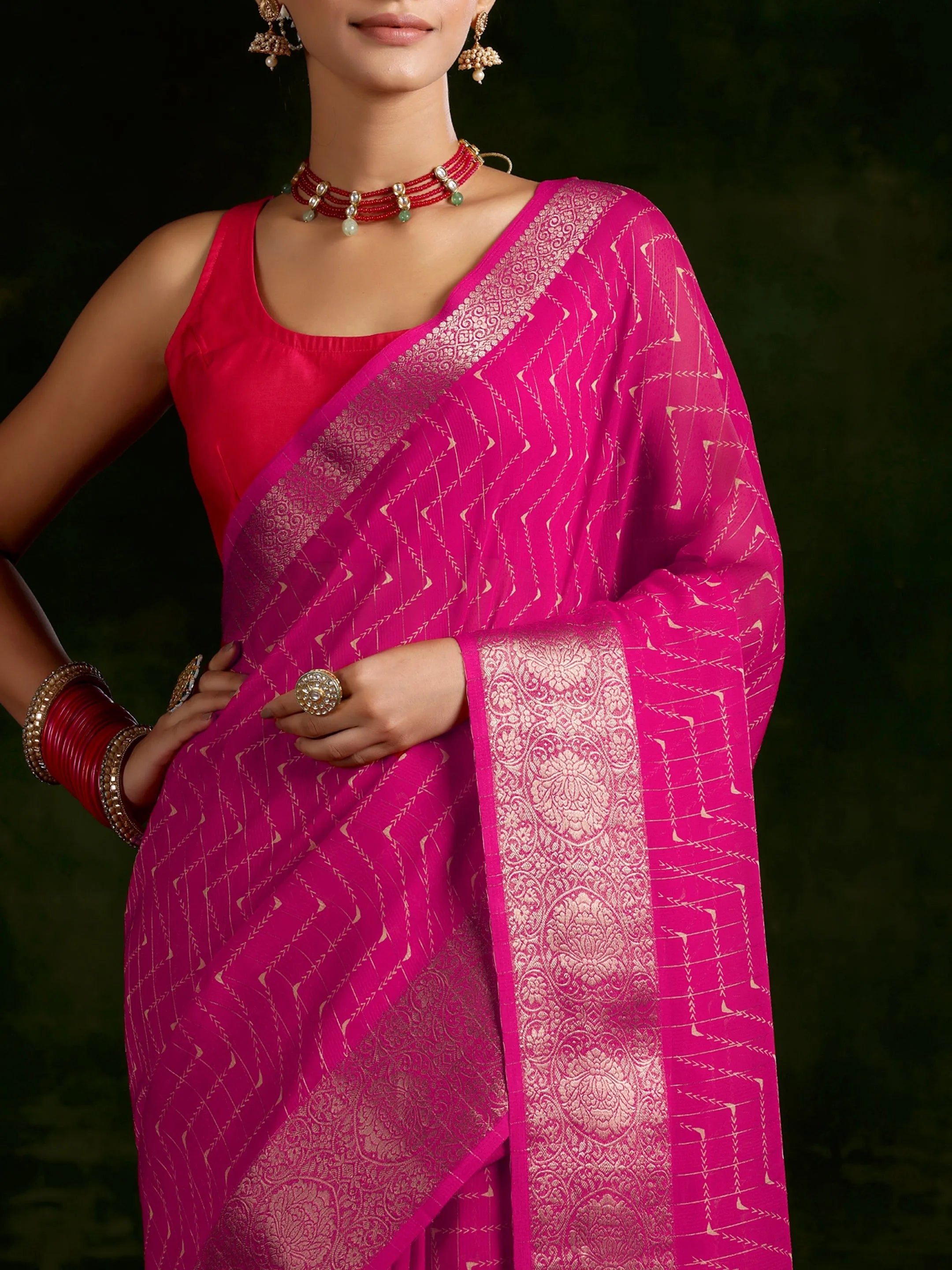 Pink Printed Silk Blend Saree With Unstitched Blouse Piece