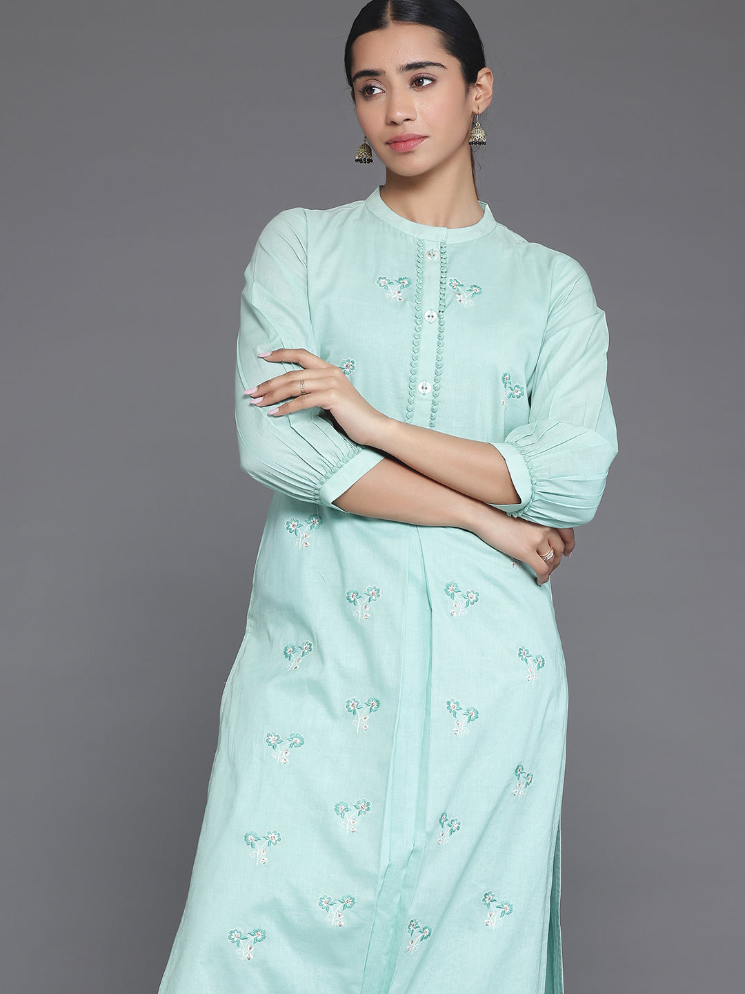 Green Embroidered Cotton Straight Kurta