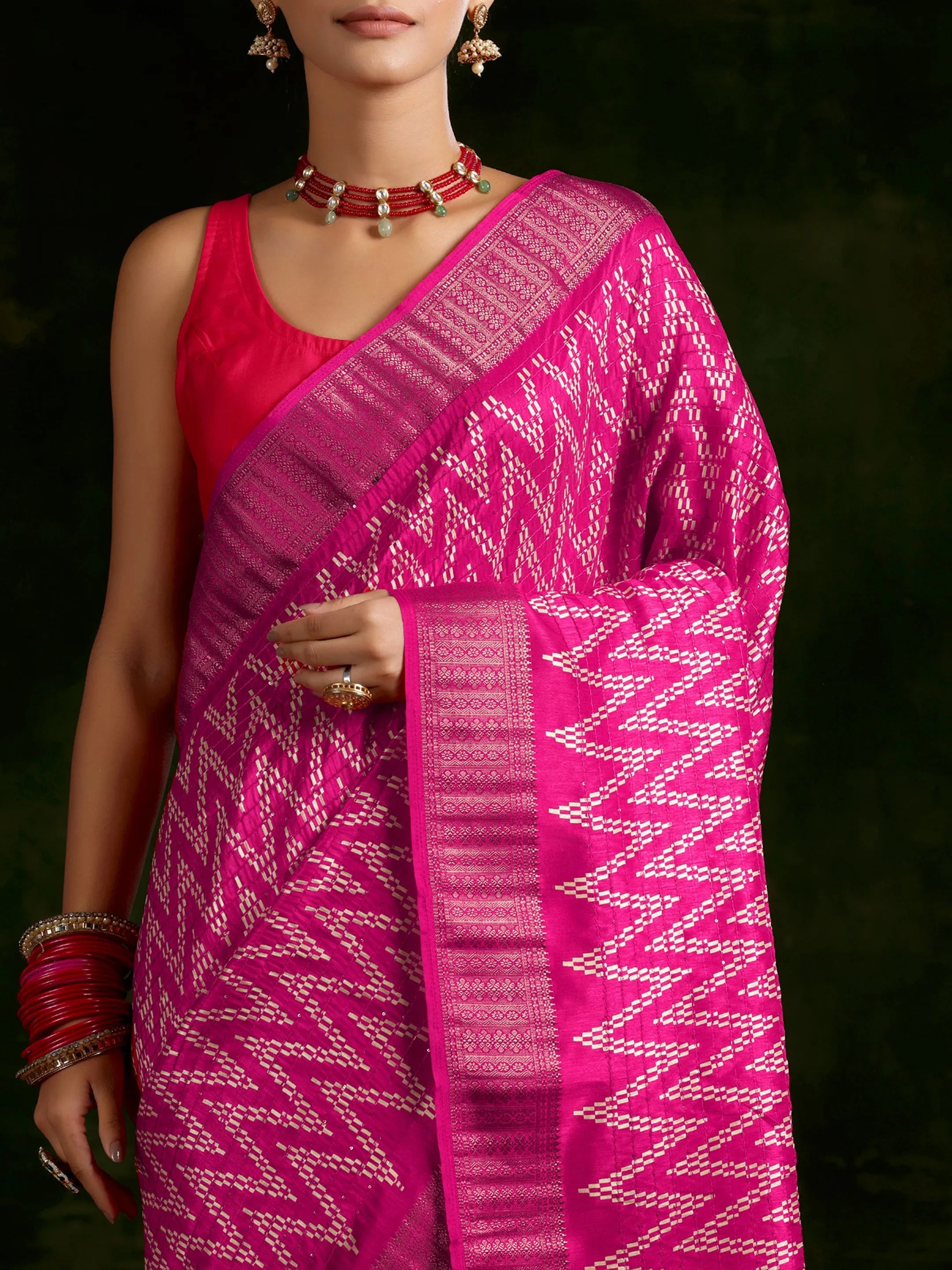 Pink Printed Silk Blend Saree With Unstitched Blouse Piece