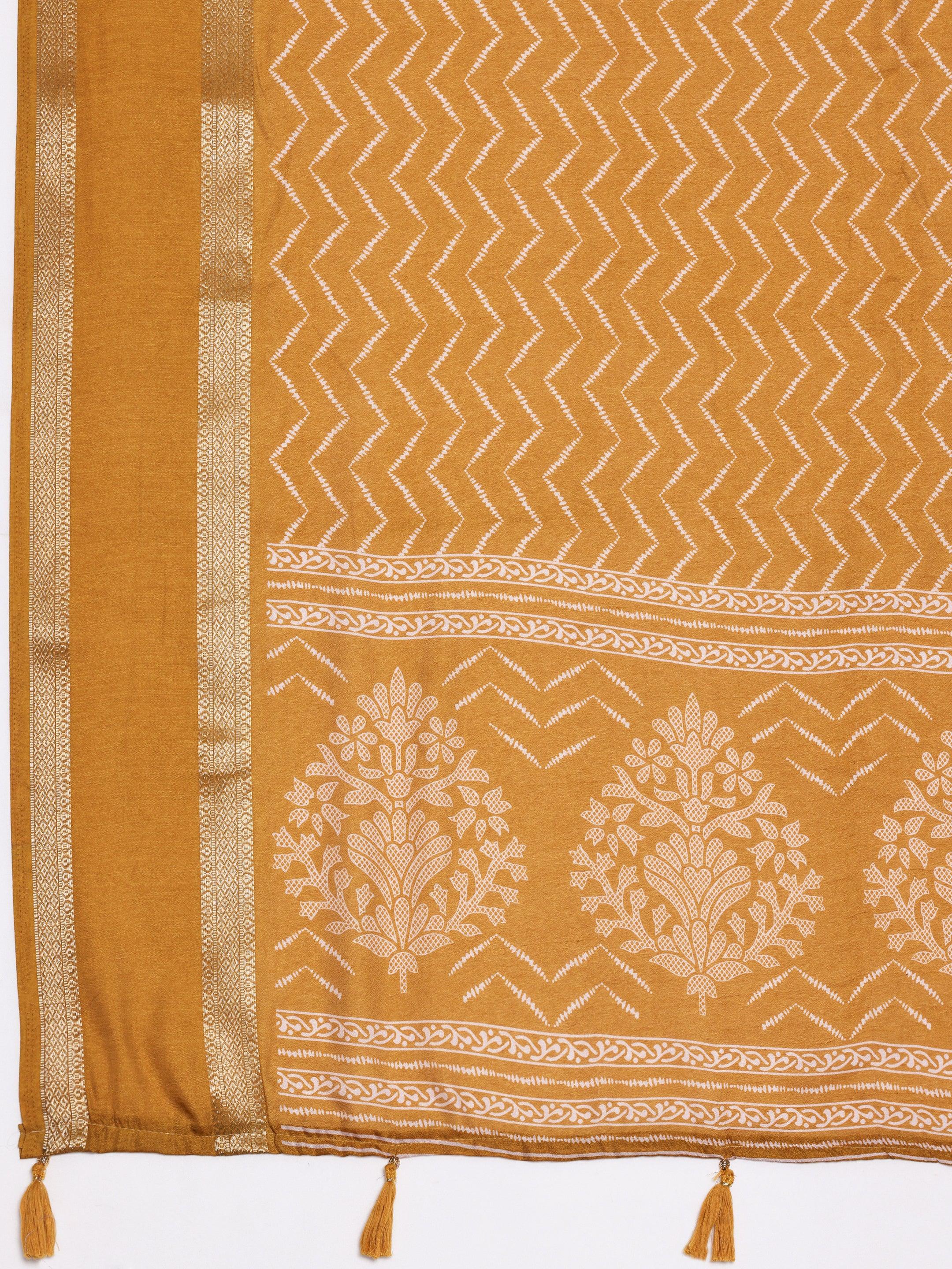 Mustard Printed Silk Blend Saree With Unstitched Blouse Piece