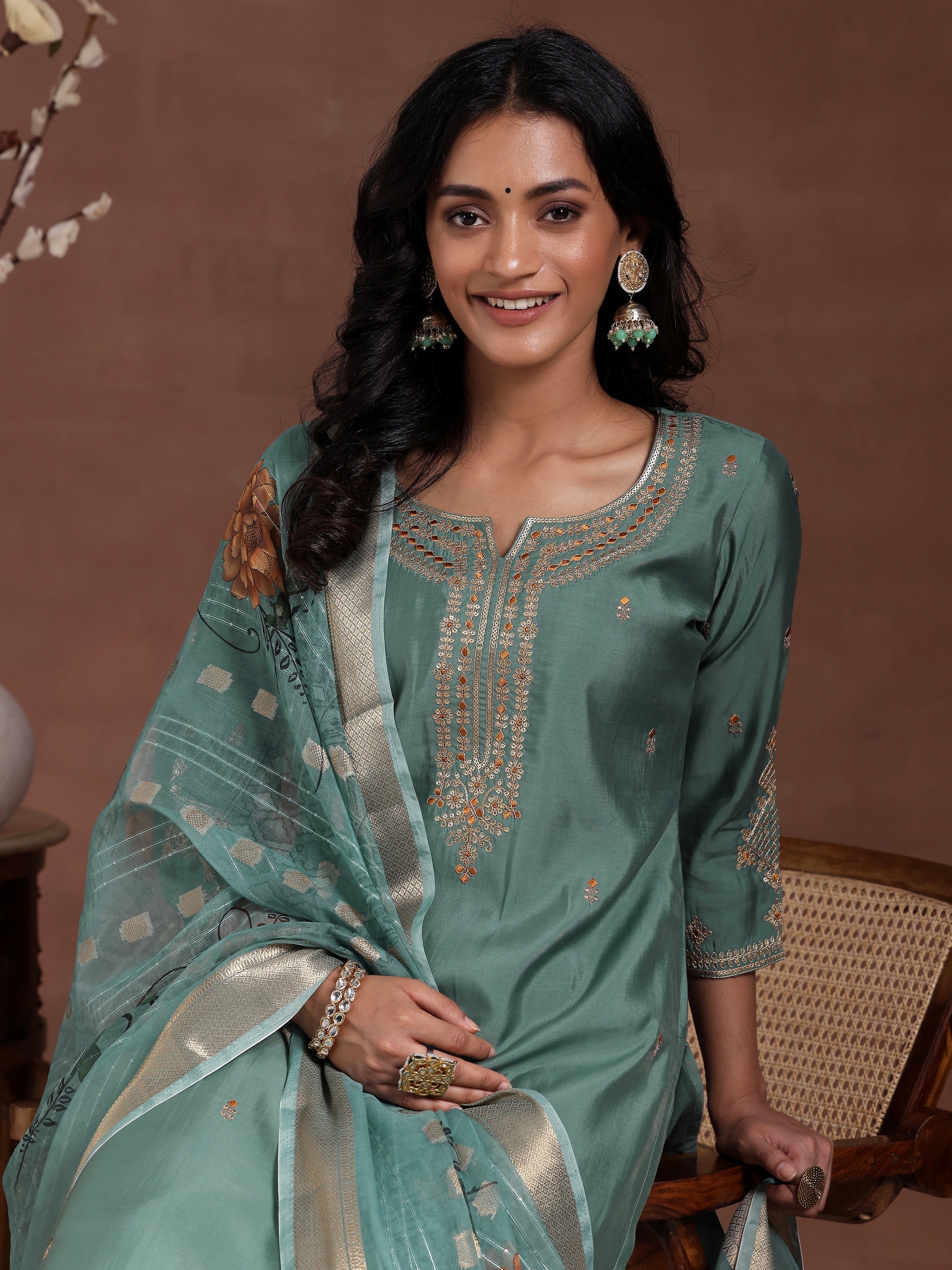 Green Embroidered Silk Blend Straight Suit With Dupatta