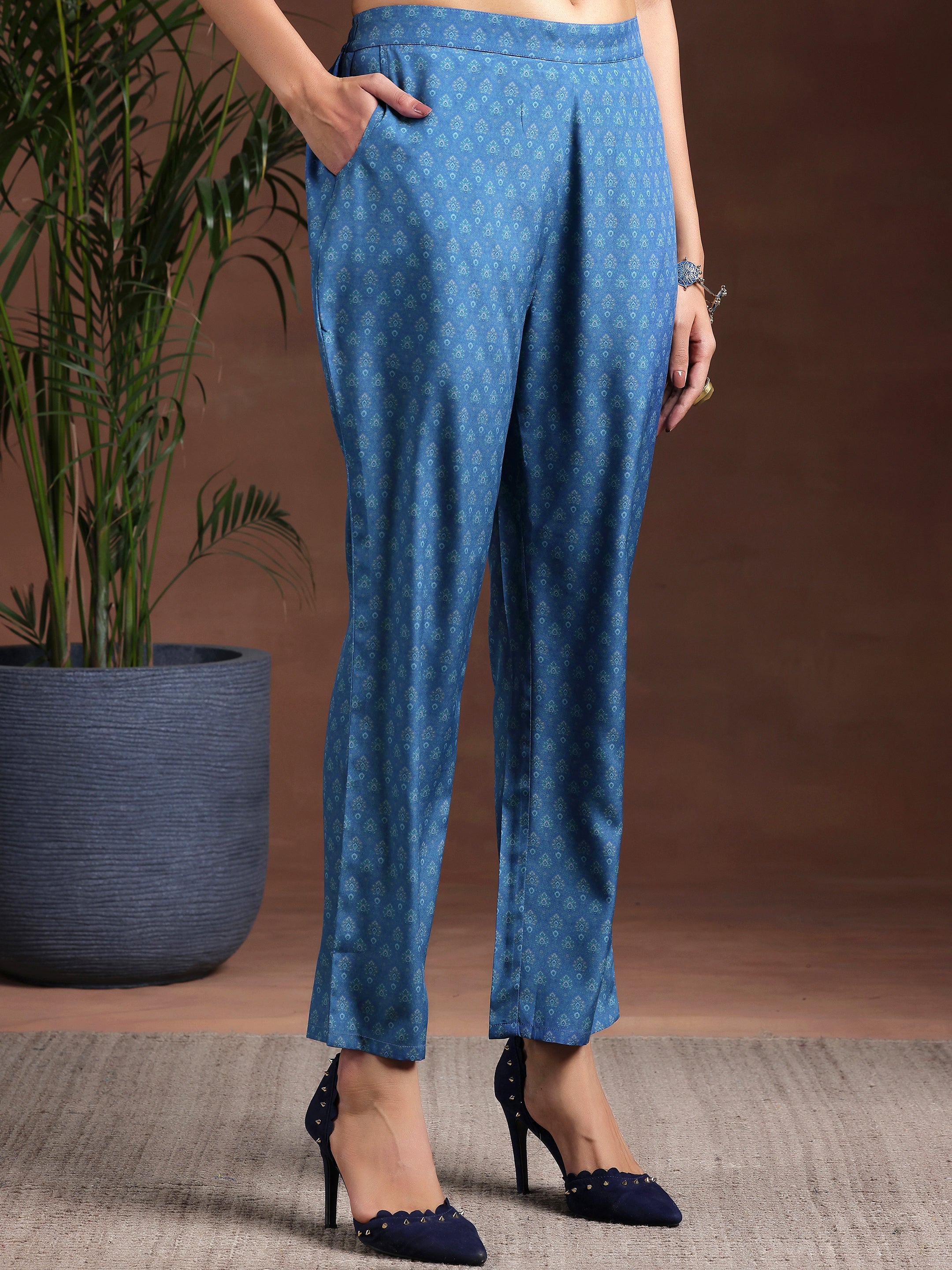 Blue Printed Poly Crepe Straight Suit With Dupatta