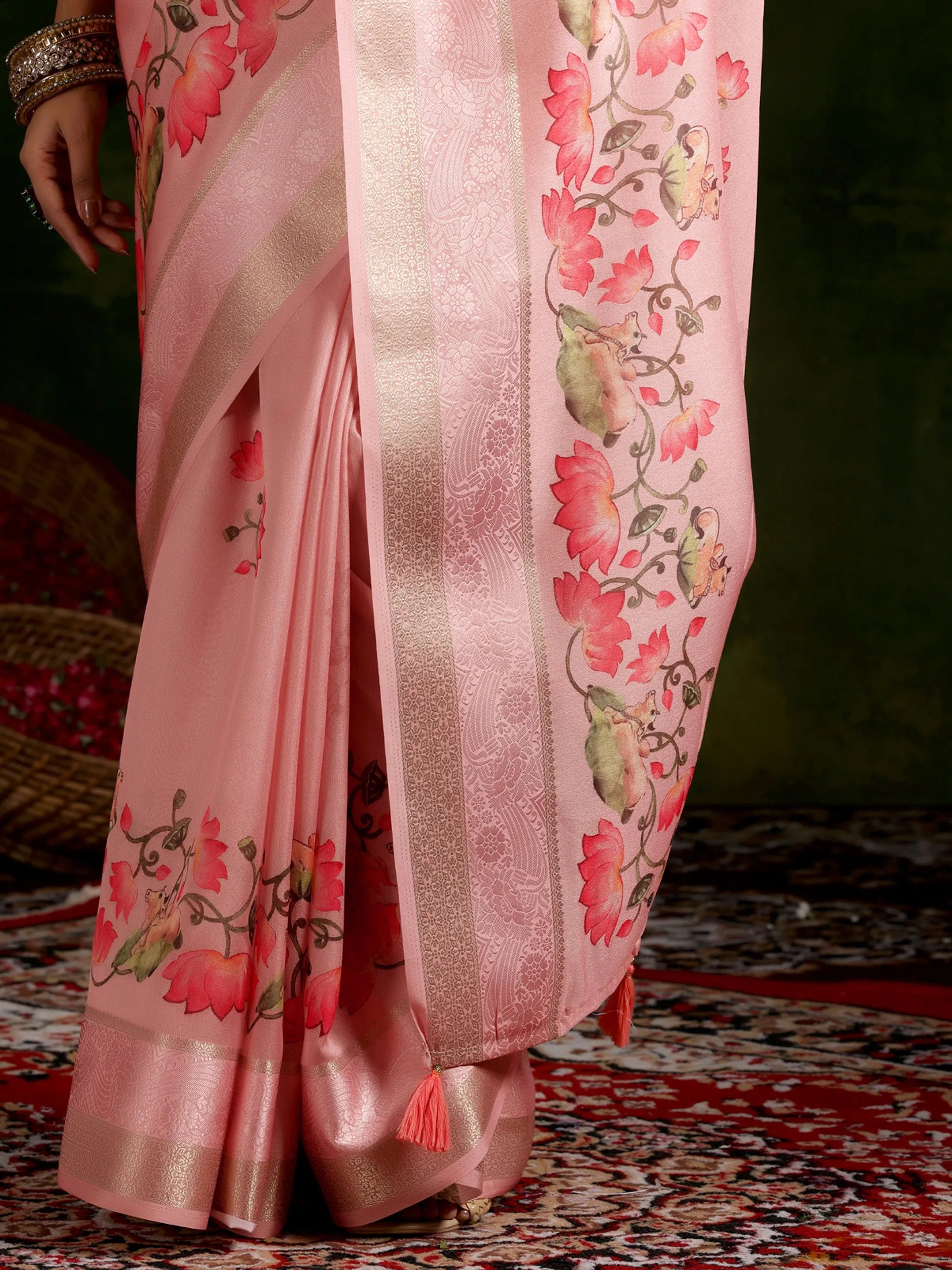 Peach Printed Silk Blend Saree With Unstitched Blouse Piece