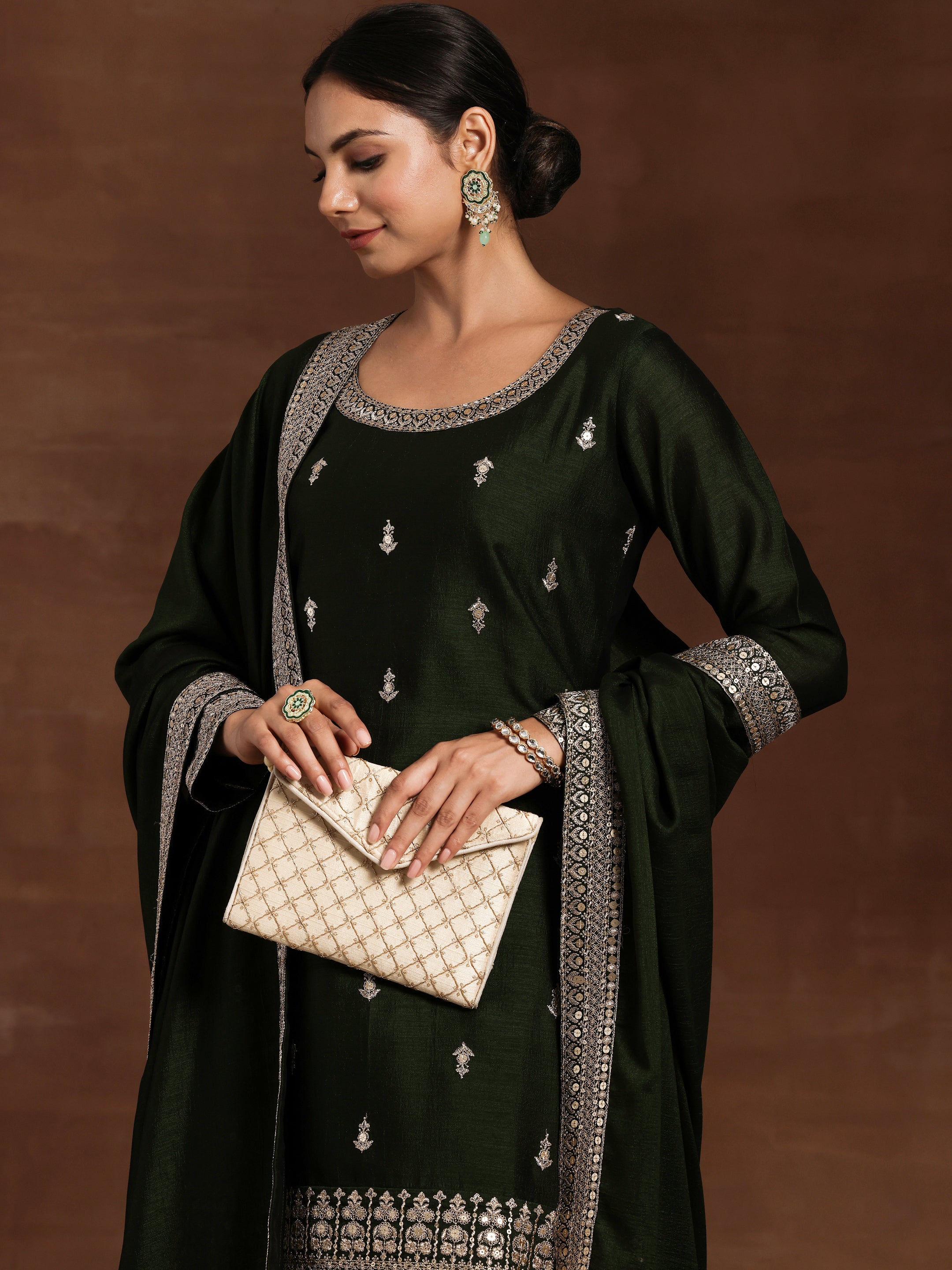 Green Embroidered Silk Blend Straight Suit With Dupatta