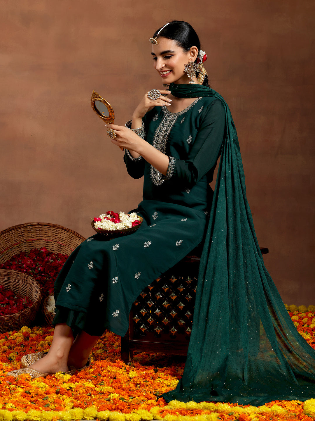 Green Embroidered Silk Blend Straight Suit With Dupatta