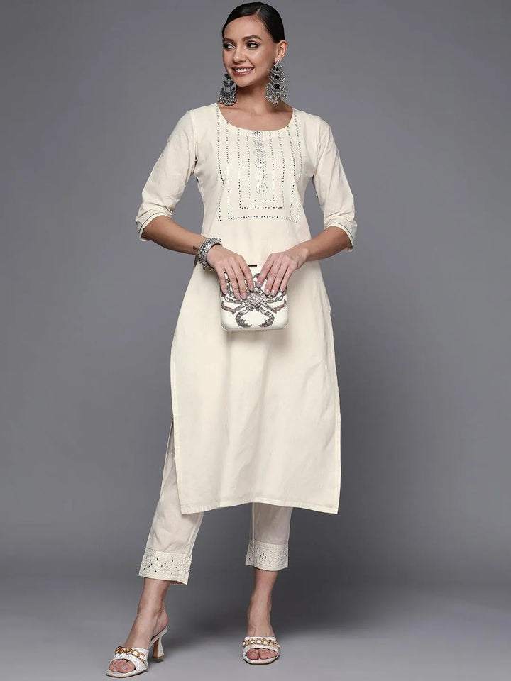 Off White Yoke Design Cotton Straight Kurta - ShopLibas