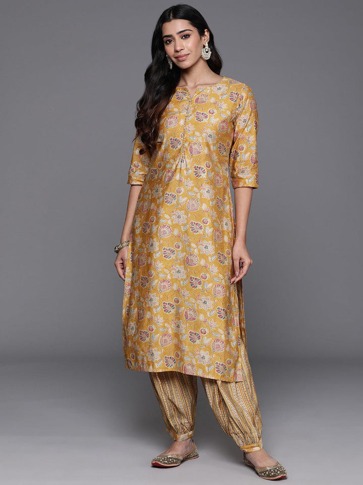 Yellow Printed Silk Blend Straight Kurta With Salwar - ShopLibas