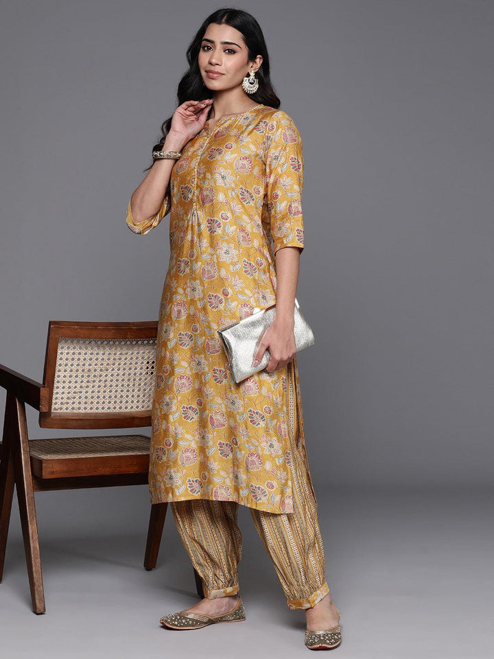 Yellow Printed Silk Blend Straight Kurta With Salwar - ShopLibas