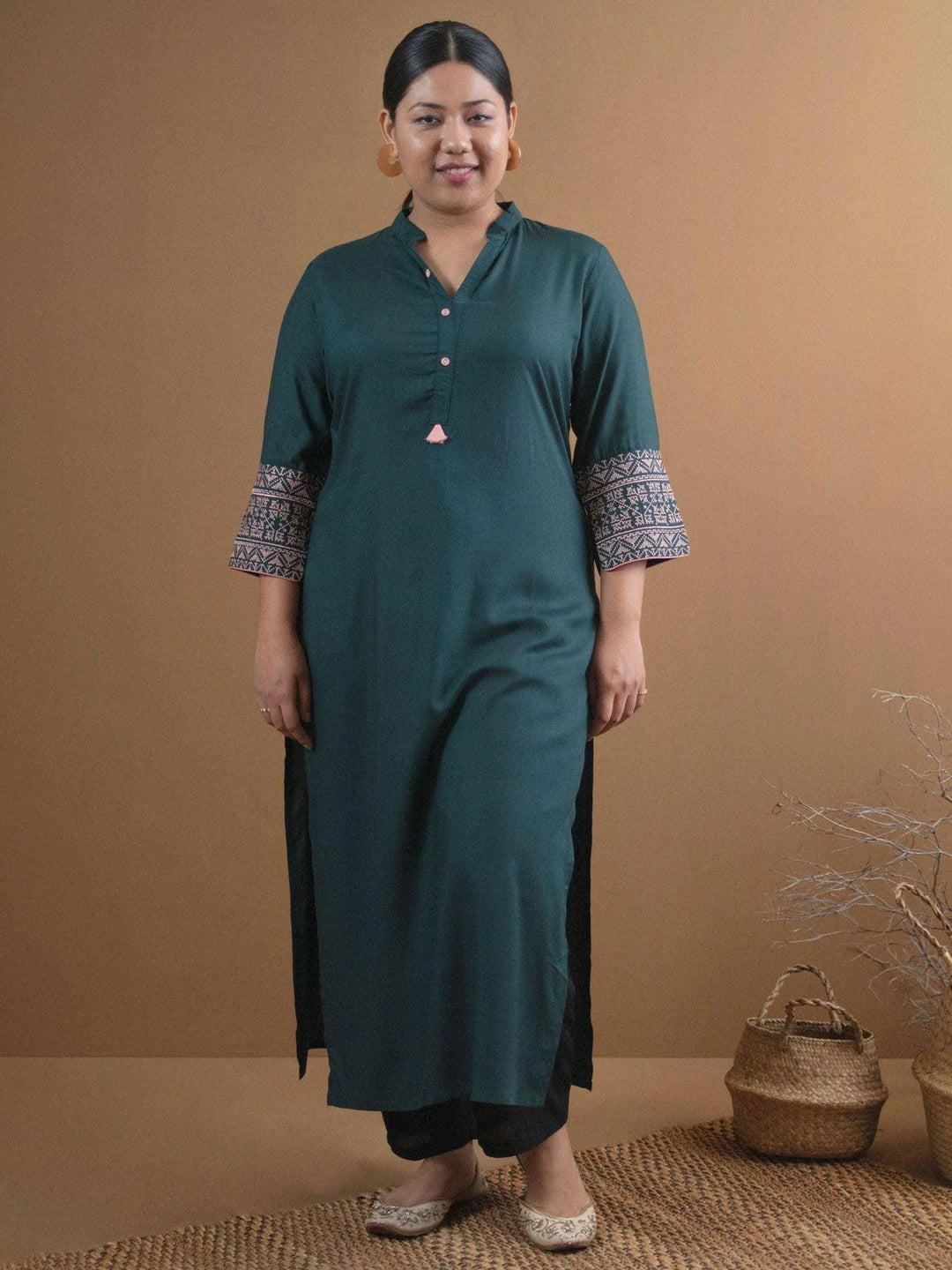 Plus Size Green Solid Rayon Kurta - ShopLibas