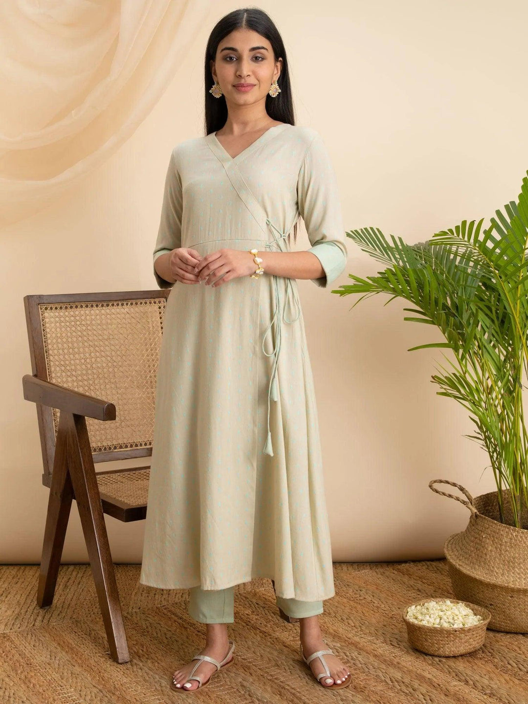 Green Woven Design Rayon Kurta - ShopLibas