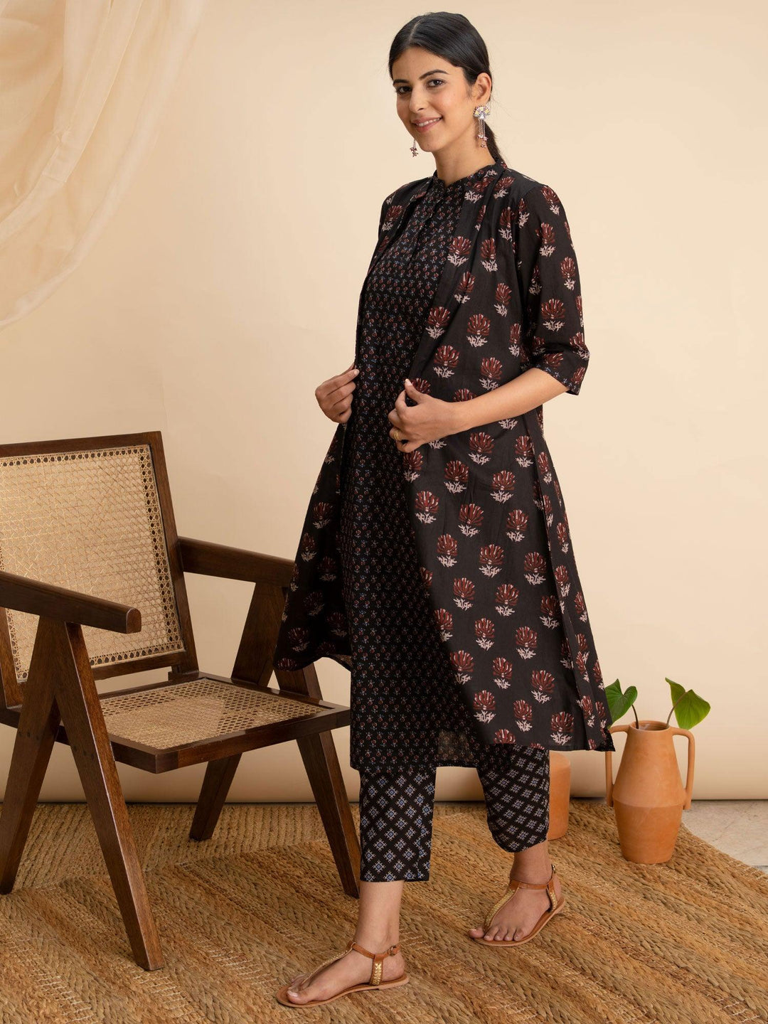 Black Printed Cotton Kurta Set With Shrug - ShopLibas