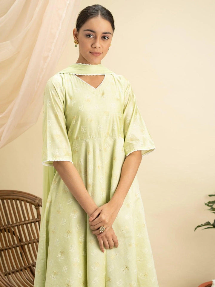 Green Printed Tussar Silk Suit Set - ShopLibas