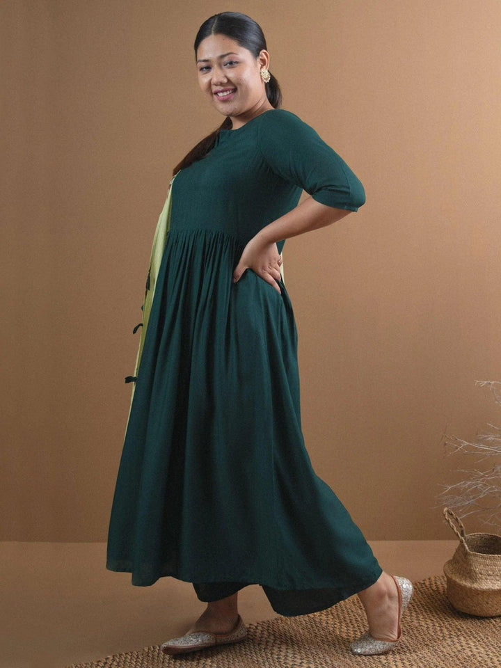 Plus Size Green Solid Rayon Suit Set - ShopLibas