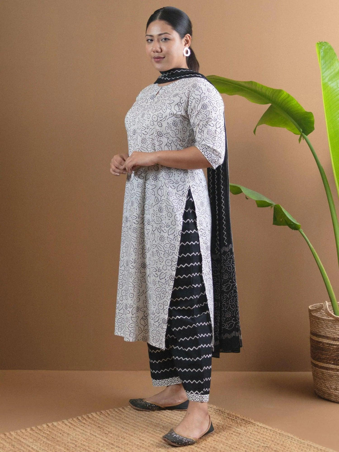 Plus Size White Printed Cotton Suit Set - ShopLibas