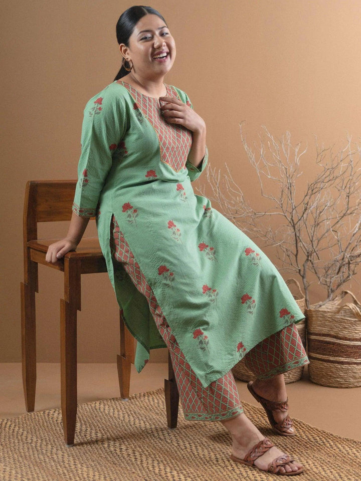 Plus Size Green Printed Cotton Kurta Set - ShopLibas