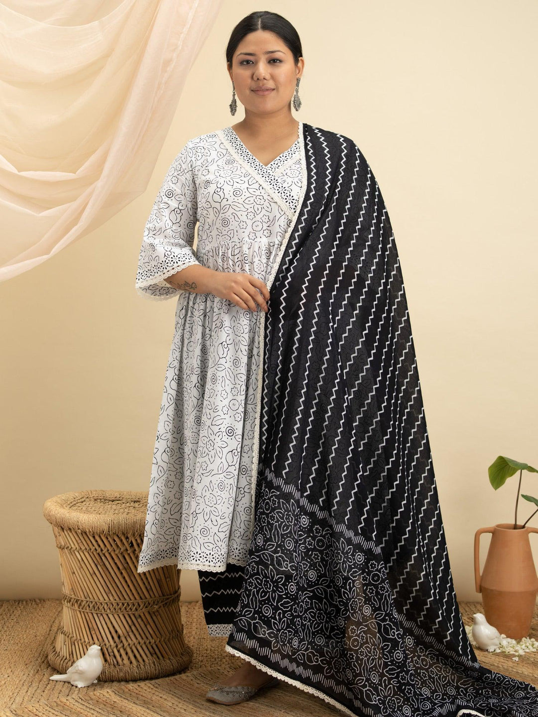 Plus Size White Printed Cotton Suit Set - ShopLibas