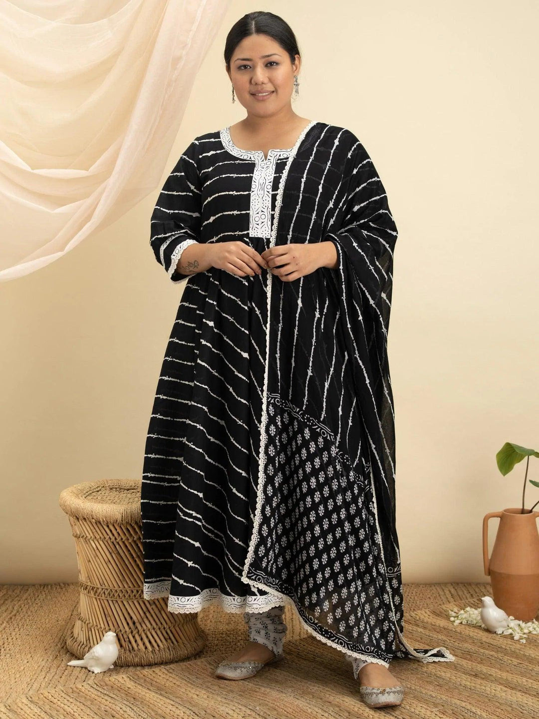 Plus Size Black Striped Cotton Suit Set - ShopLibas