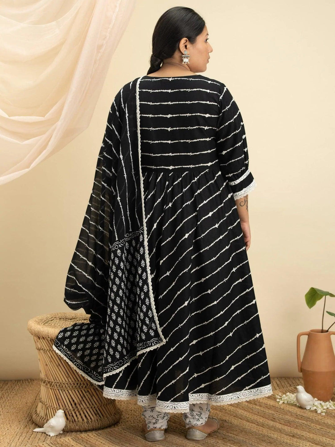 Plus Size Black Striped Cotton Suit Set - ShopLibas