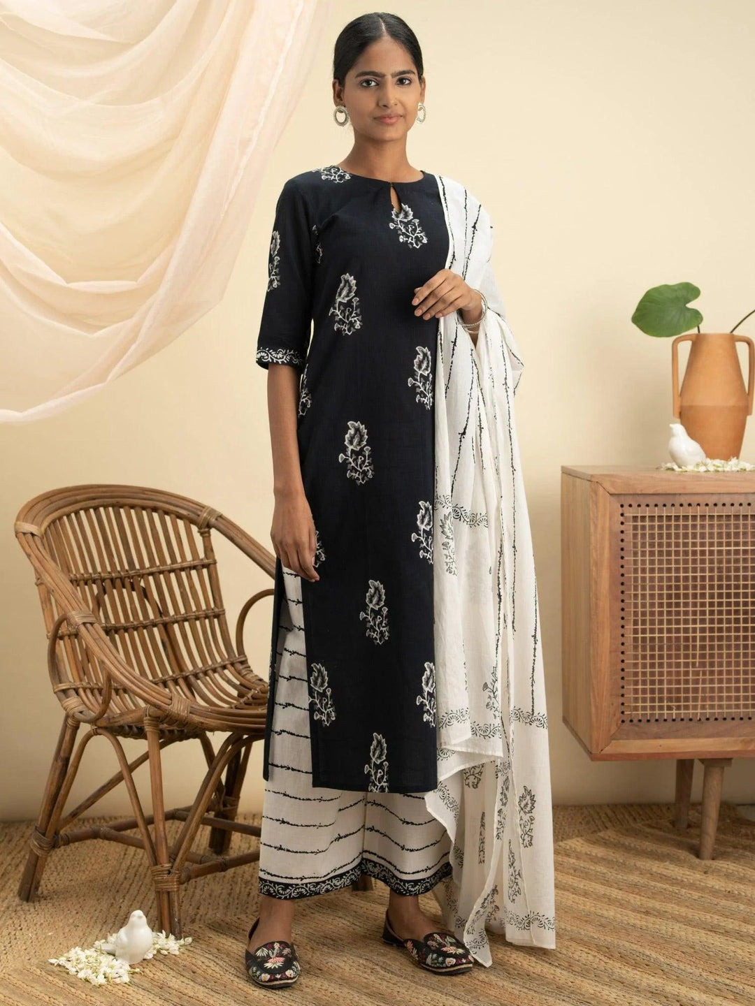 Black Printed Cotton Suit Set - ShopLibas