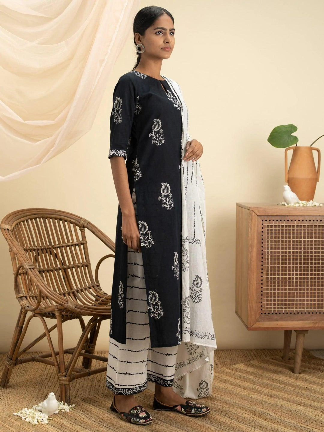 Black Printed Cotton Suit Set - ShopLibas