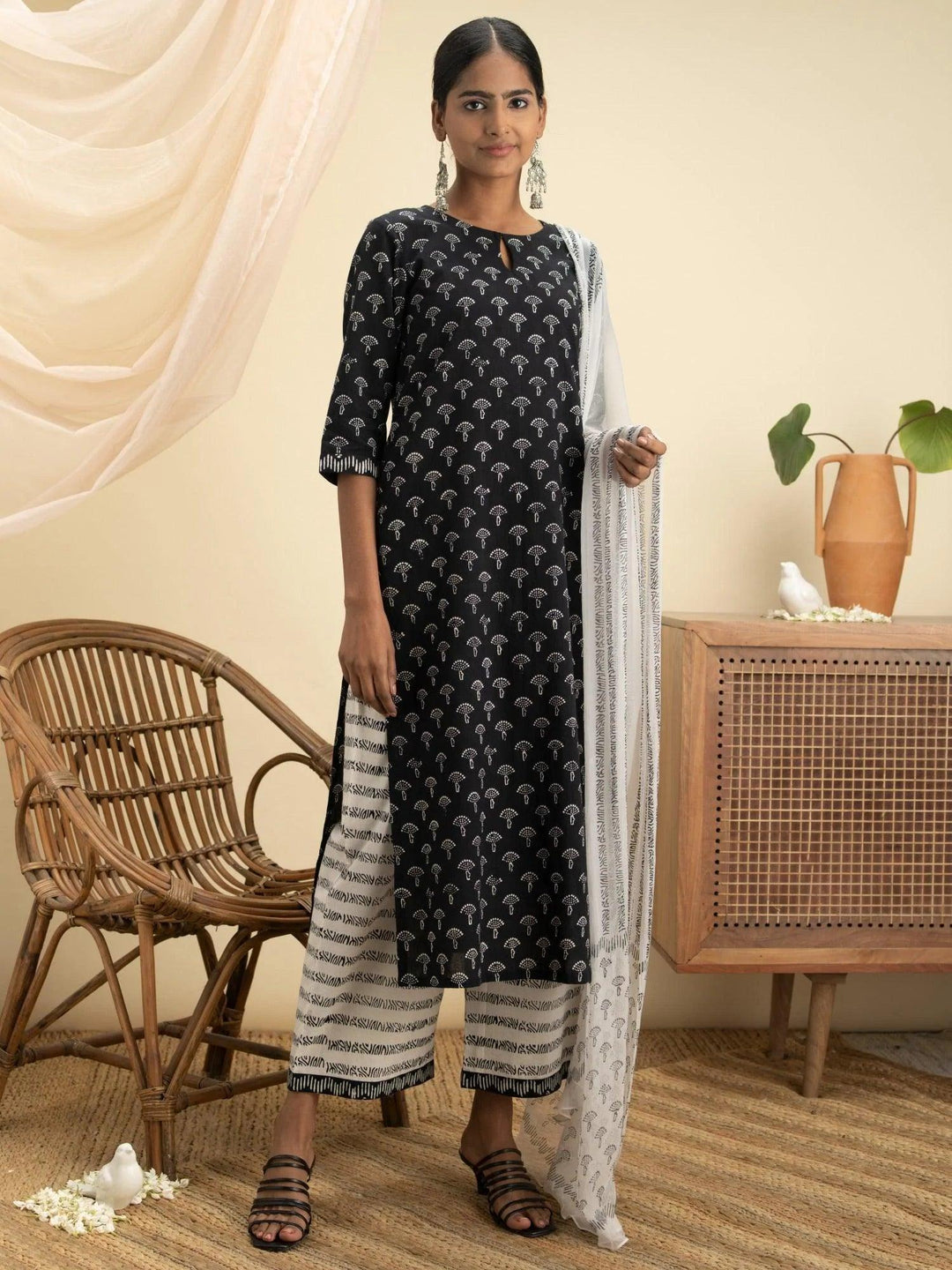 Black Printed Cotton Suit Set - ShopLibas