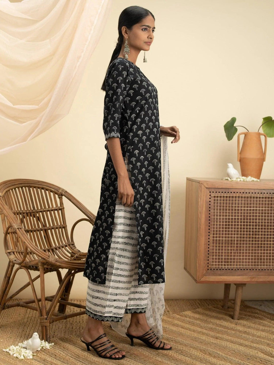 Black Printed Cotton Suit Set - ShopLibas